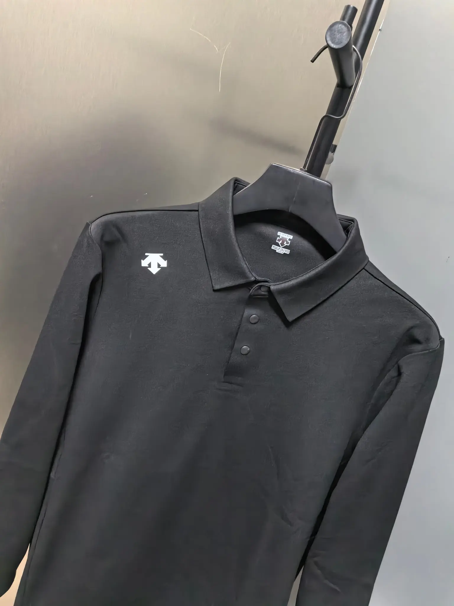 Long-Sleeve Performance Polo Shirt D31020778 — view 5