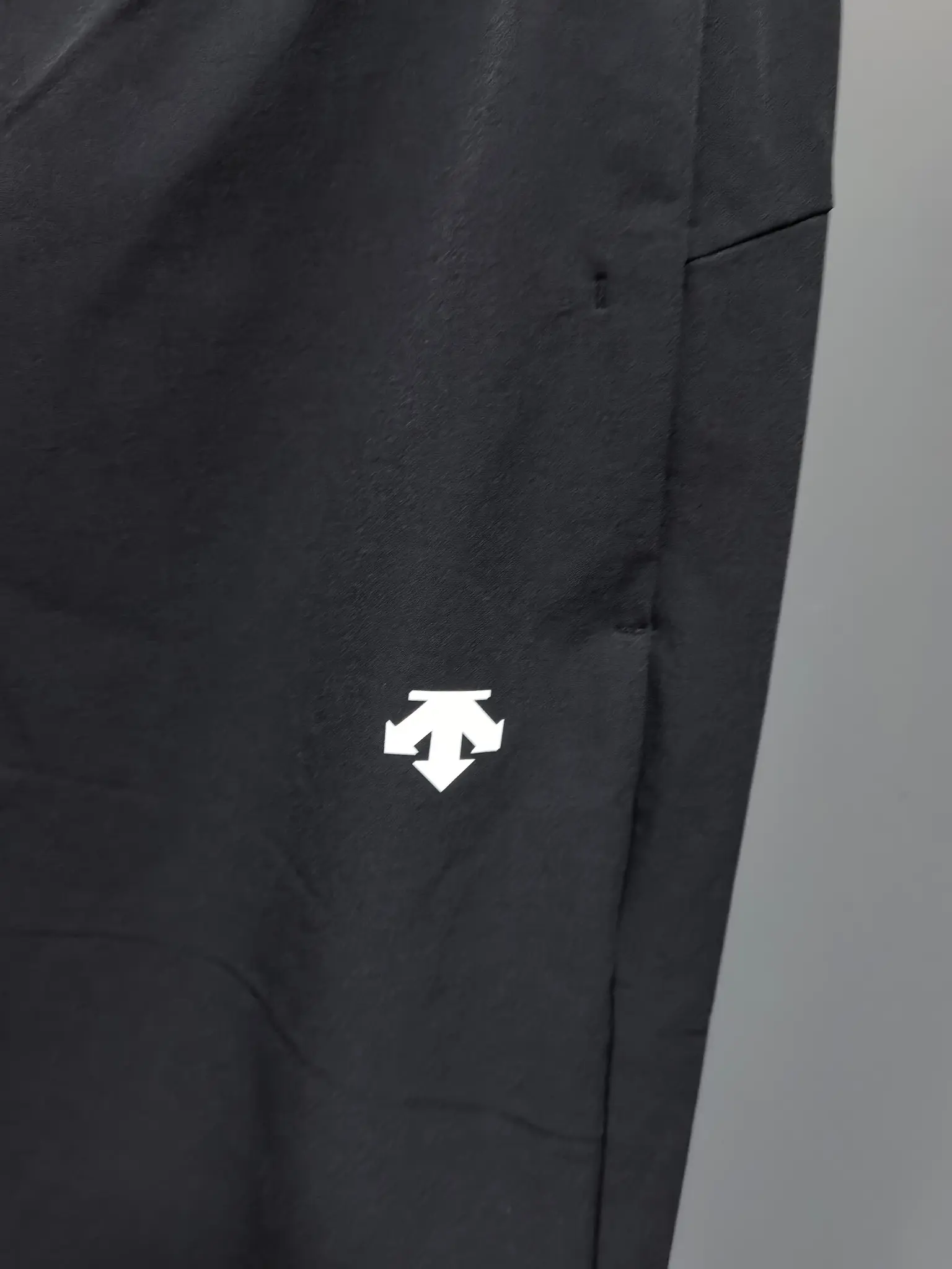 Descente Men's Outdoor Performance Trousers D31020814 — view 4