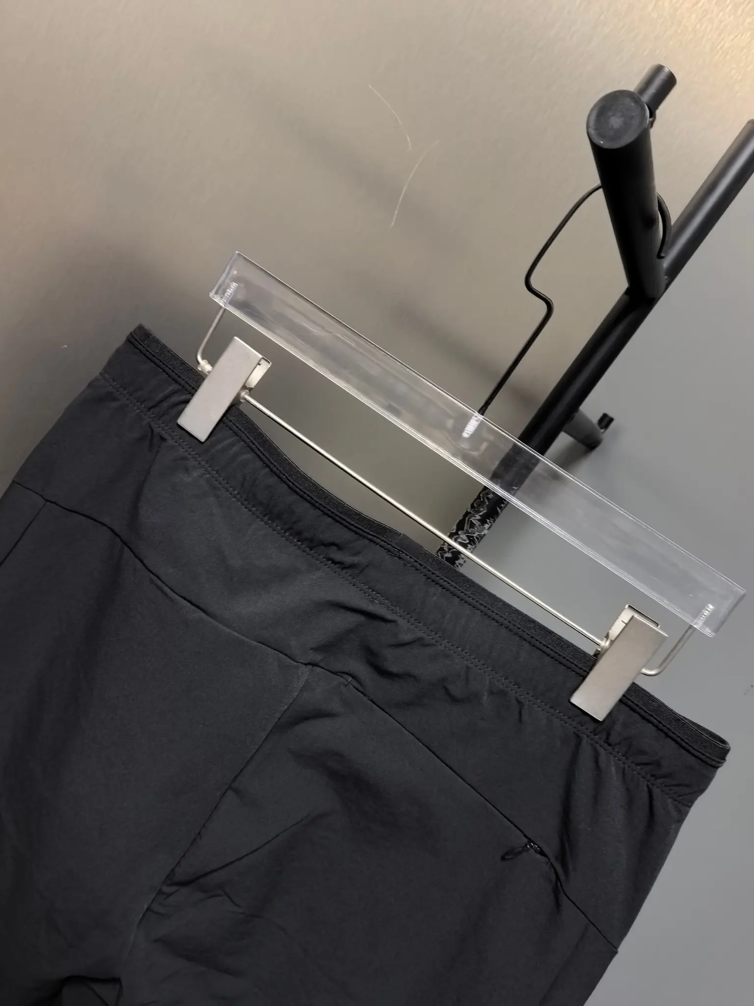 Descente Men's Outdoor Performance Trousers D31020814 — view 7