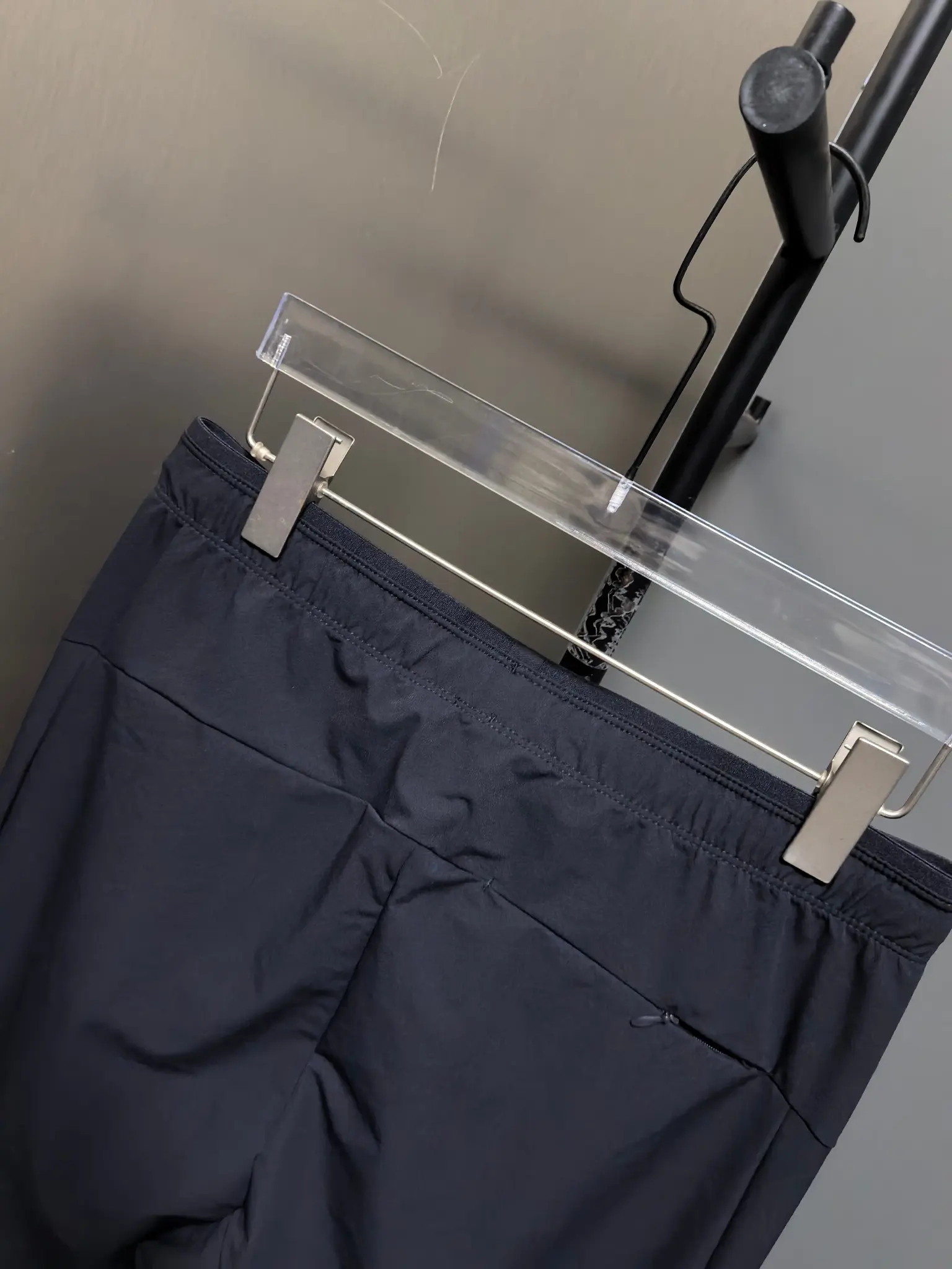Men's Outdoor Performance Trousers D31020812 — view 7