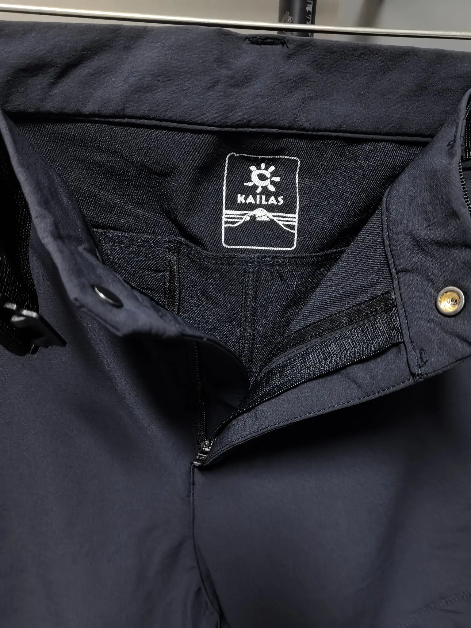 Kailas Outdoor Windproof Softshell Trousers D31020809 — view 10