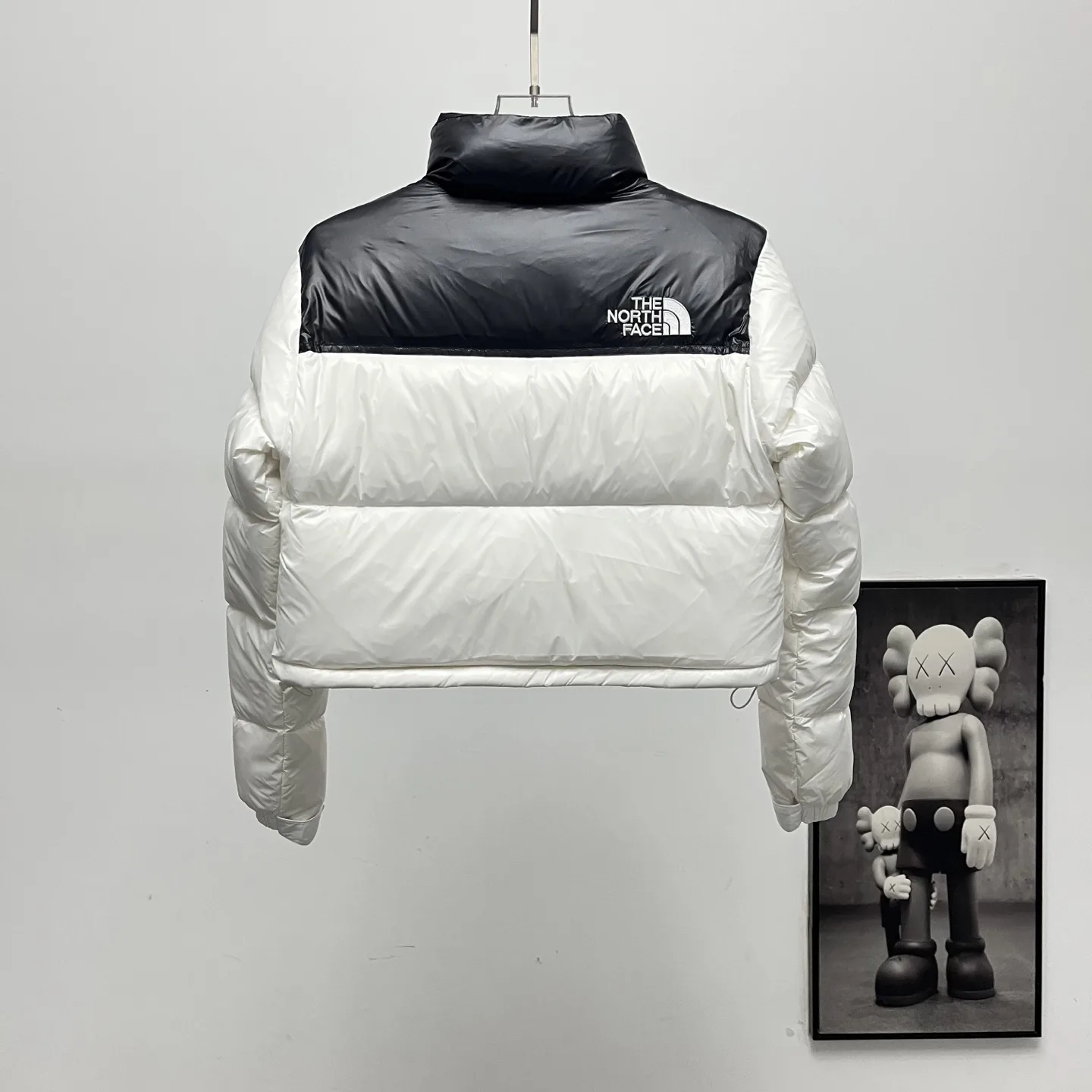 1984 Nuptse Cropped Down Puffer Jacket D31018950 — view 3
