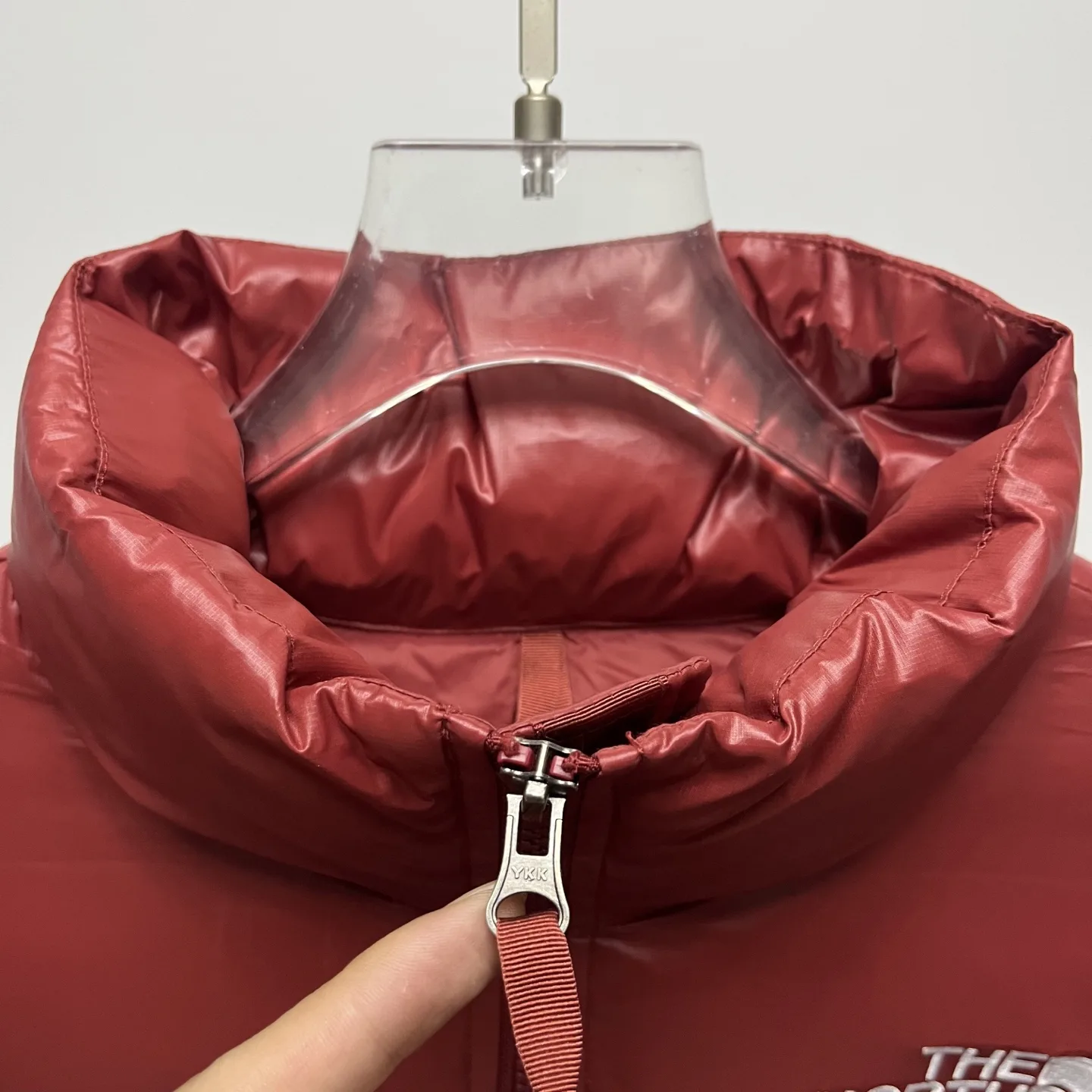 Nuptse Cropped Down-Filled Puffer Jacket D31018951 — view 7