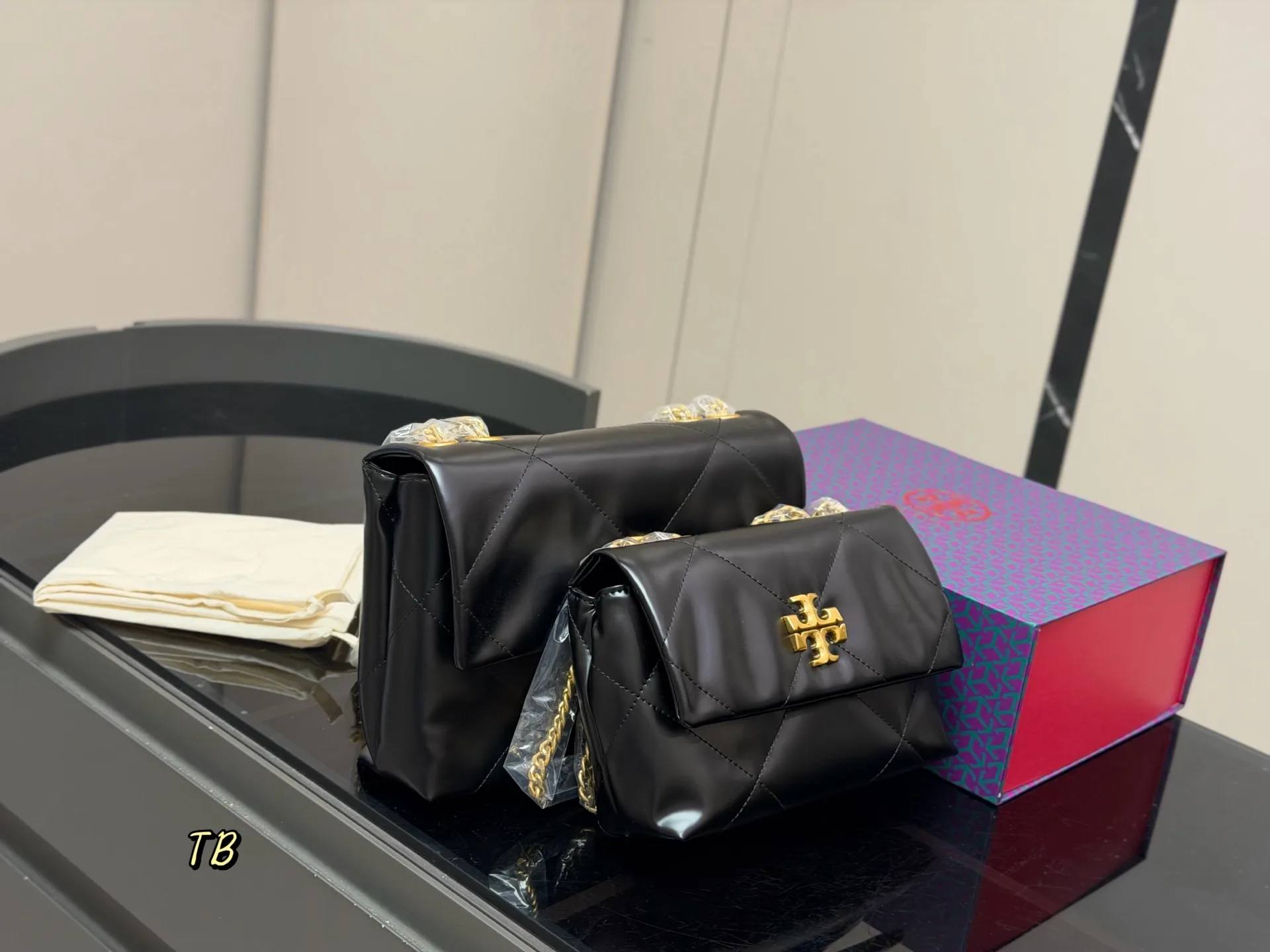 Kira Quilted Flap Shoulder Bag D31018295