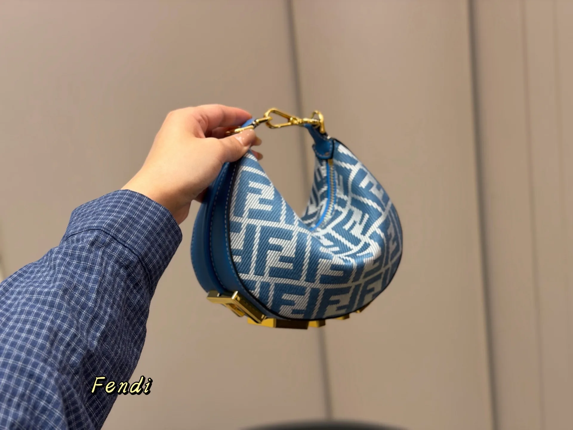 Fendi Monogram Croissant Shoulder Bag D32018222 — view 9