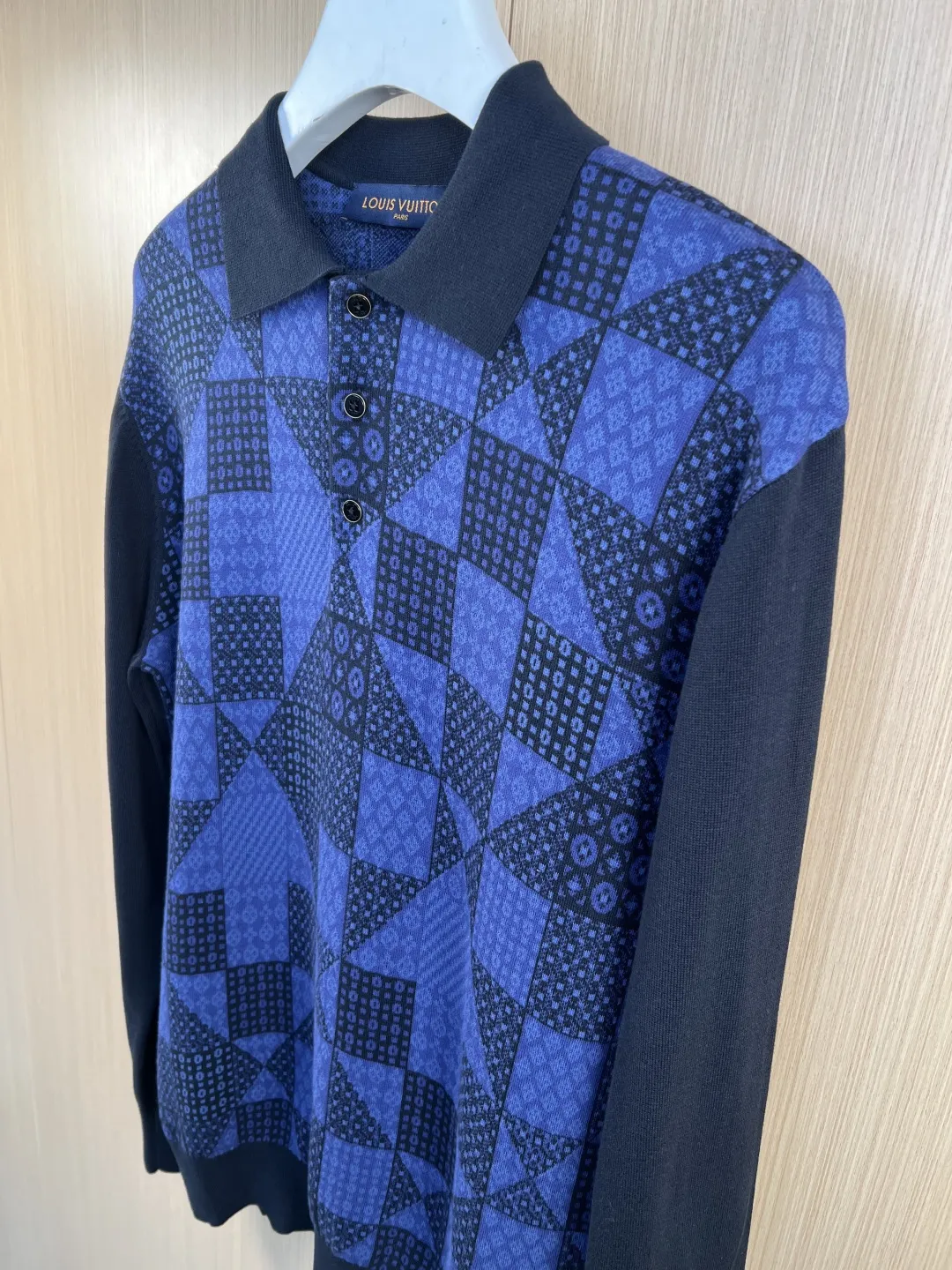 Geometric Jacquard Knit Polo Sweater D32519236 — view 4