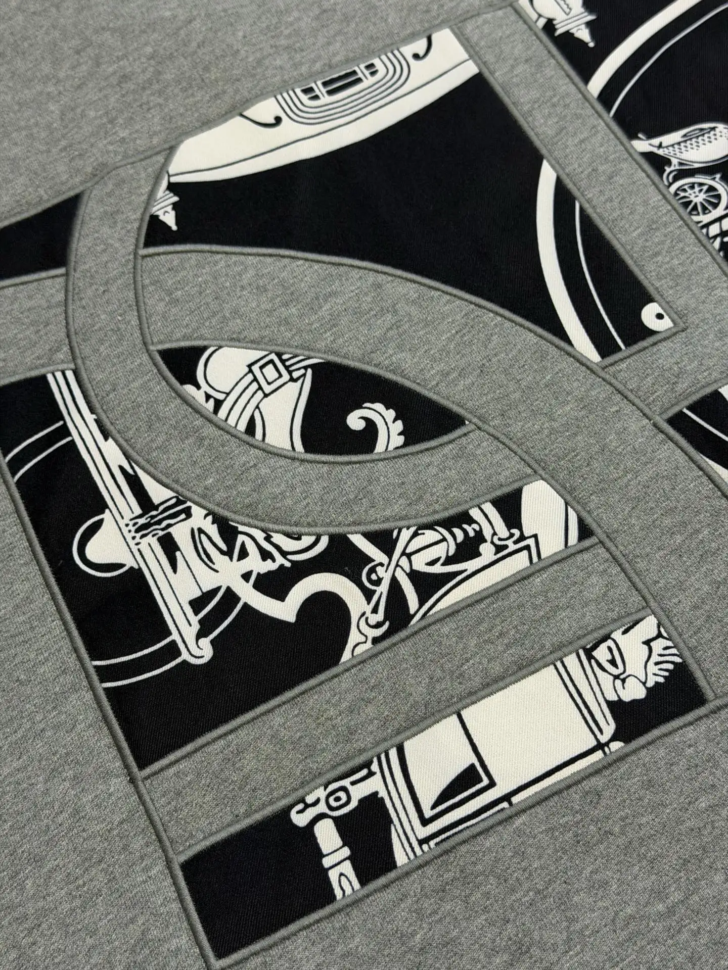 Equestrian Graphic Zip-Up Hoodie D33519150 — view 8