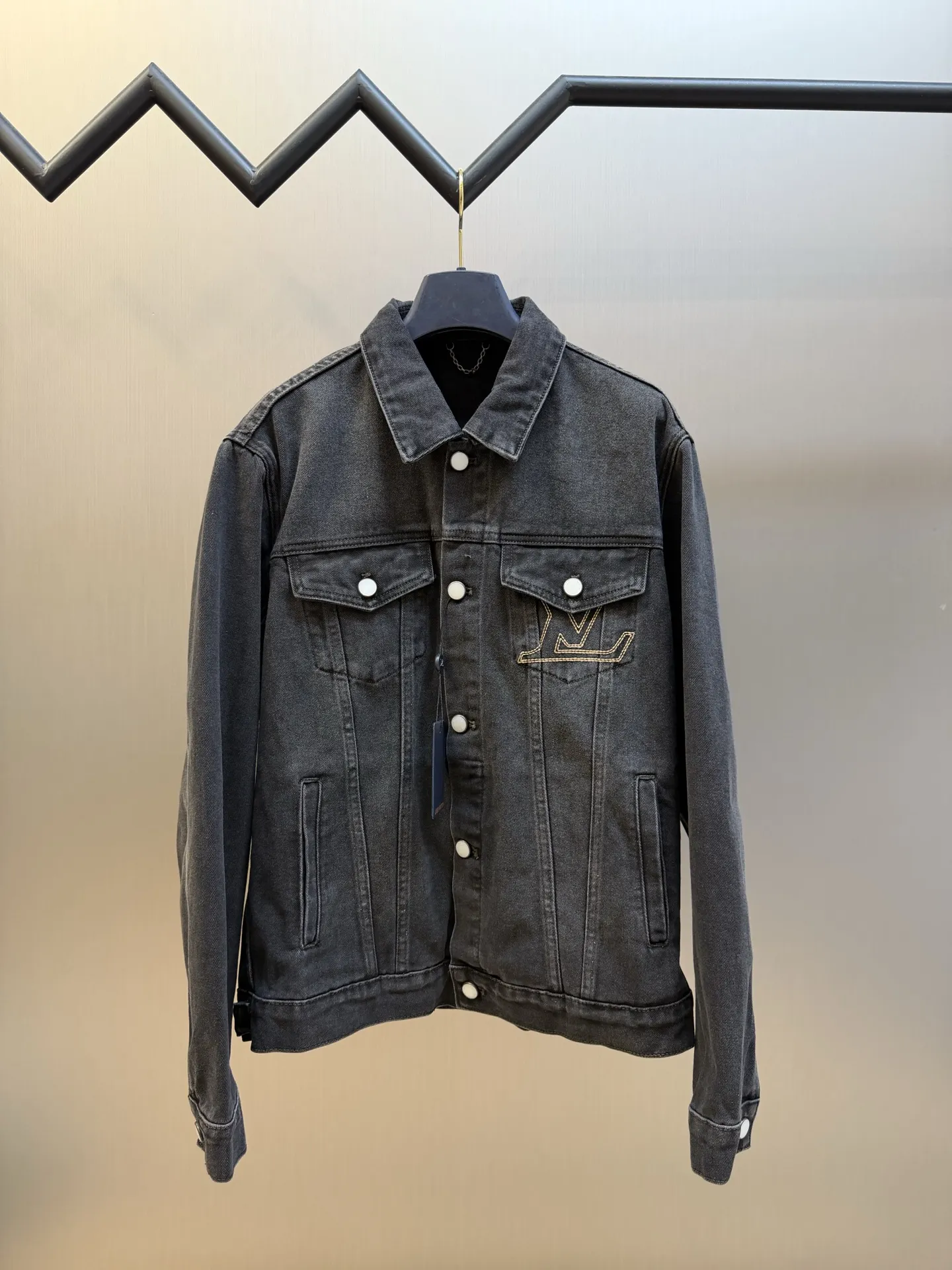 Embroidered Denim Trucker Jacket D33519172