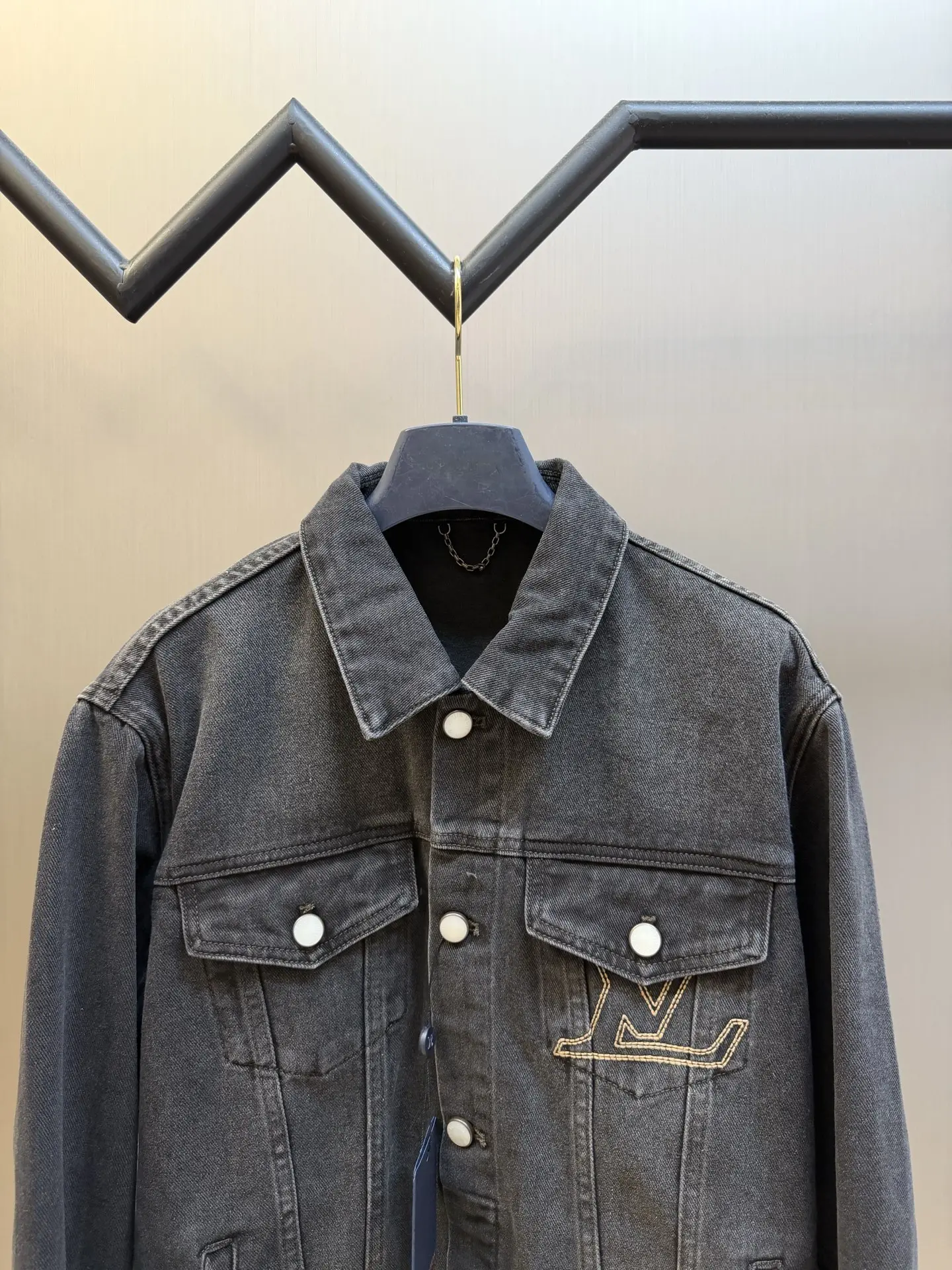 Embroidered Denim Trucker Jacket D33519172 — view 2