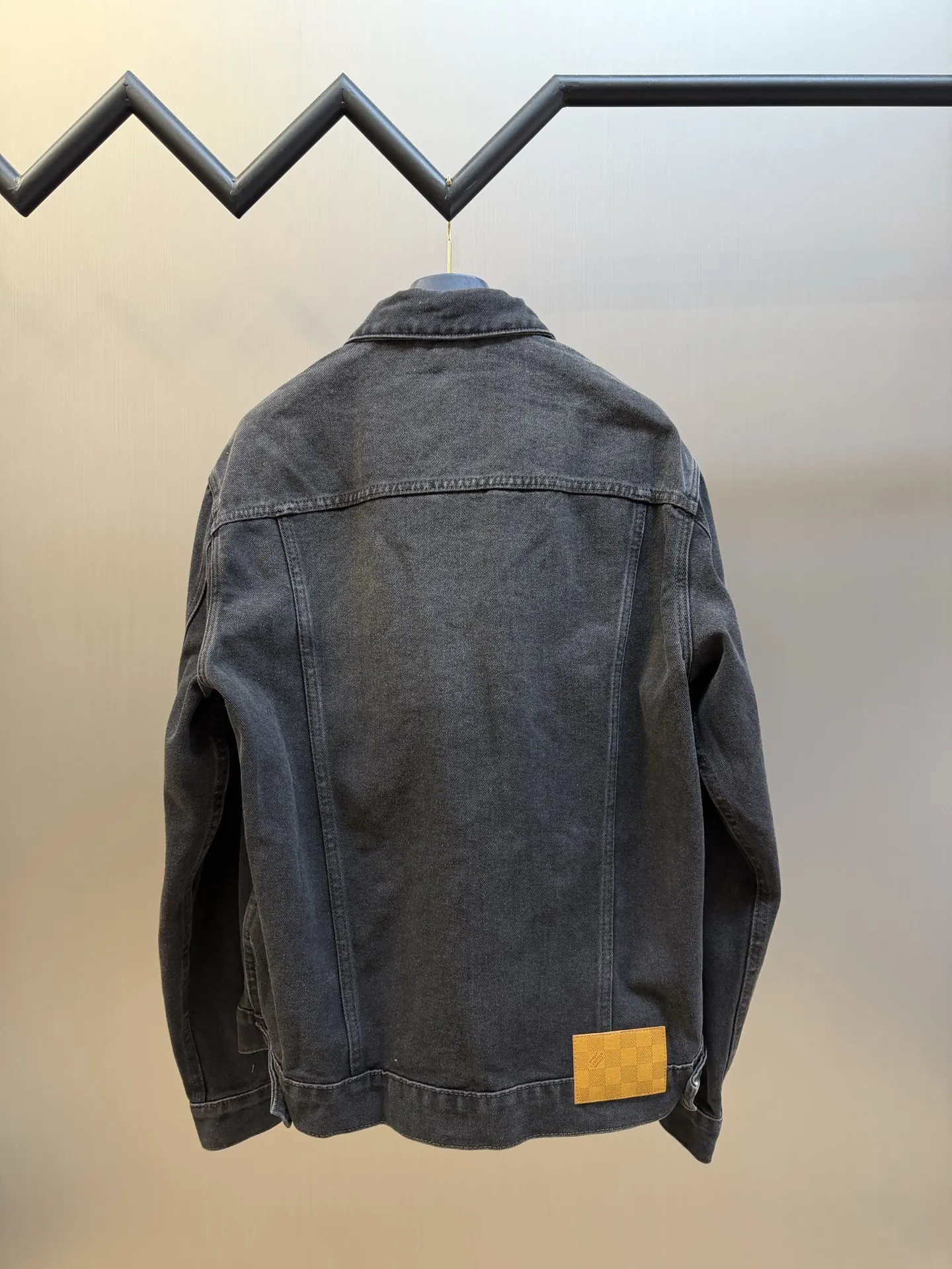 Embroidered Denim Trucker Jacket D33519172 — view 4