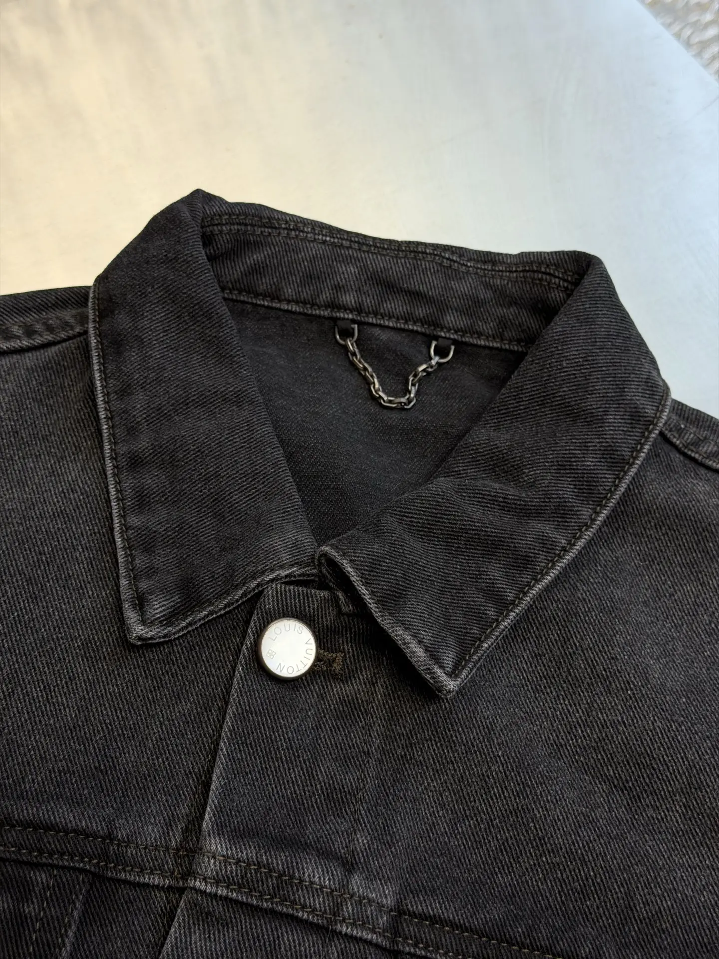 Embroidered Denim Trucker Jacket D33519172 — view 5