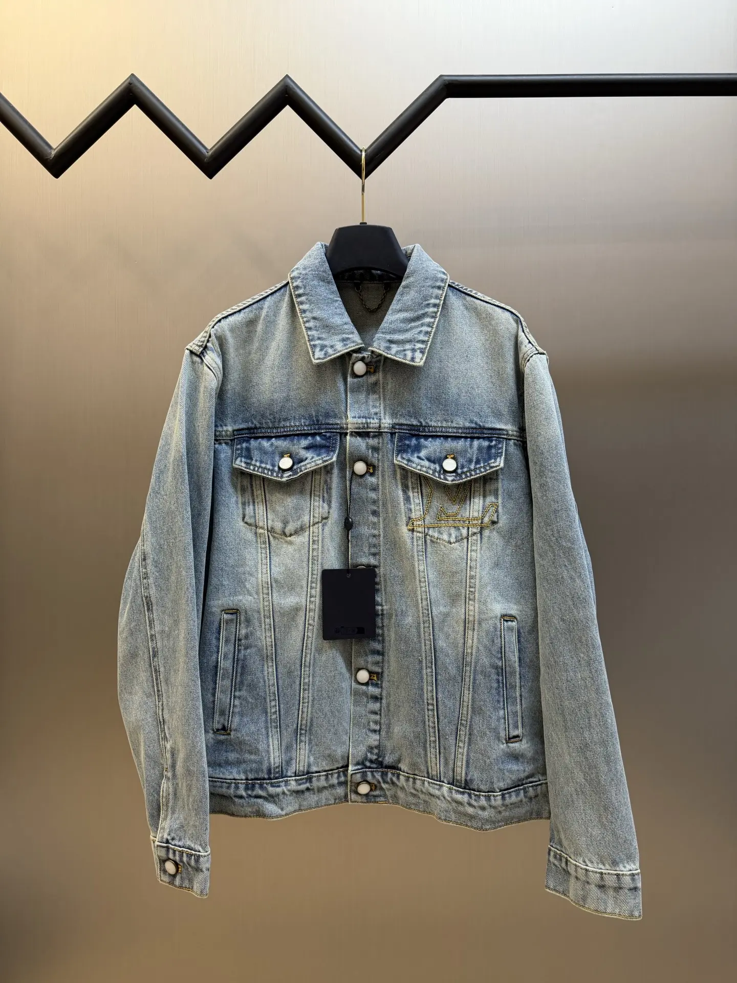 Embroidered Denim Trucker Jacket D33519171