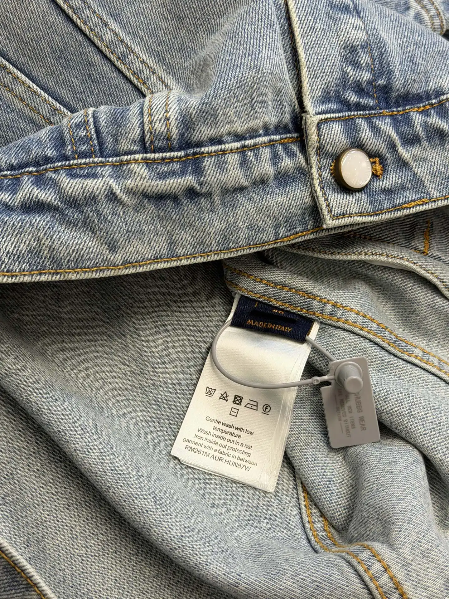 Embroidered Denim Trucker Jacket D33519171 — view 8