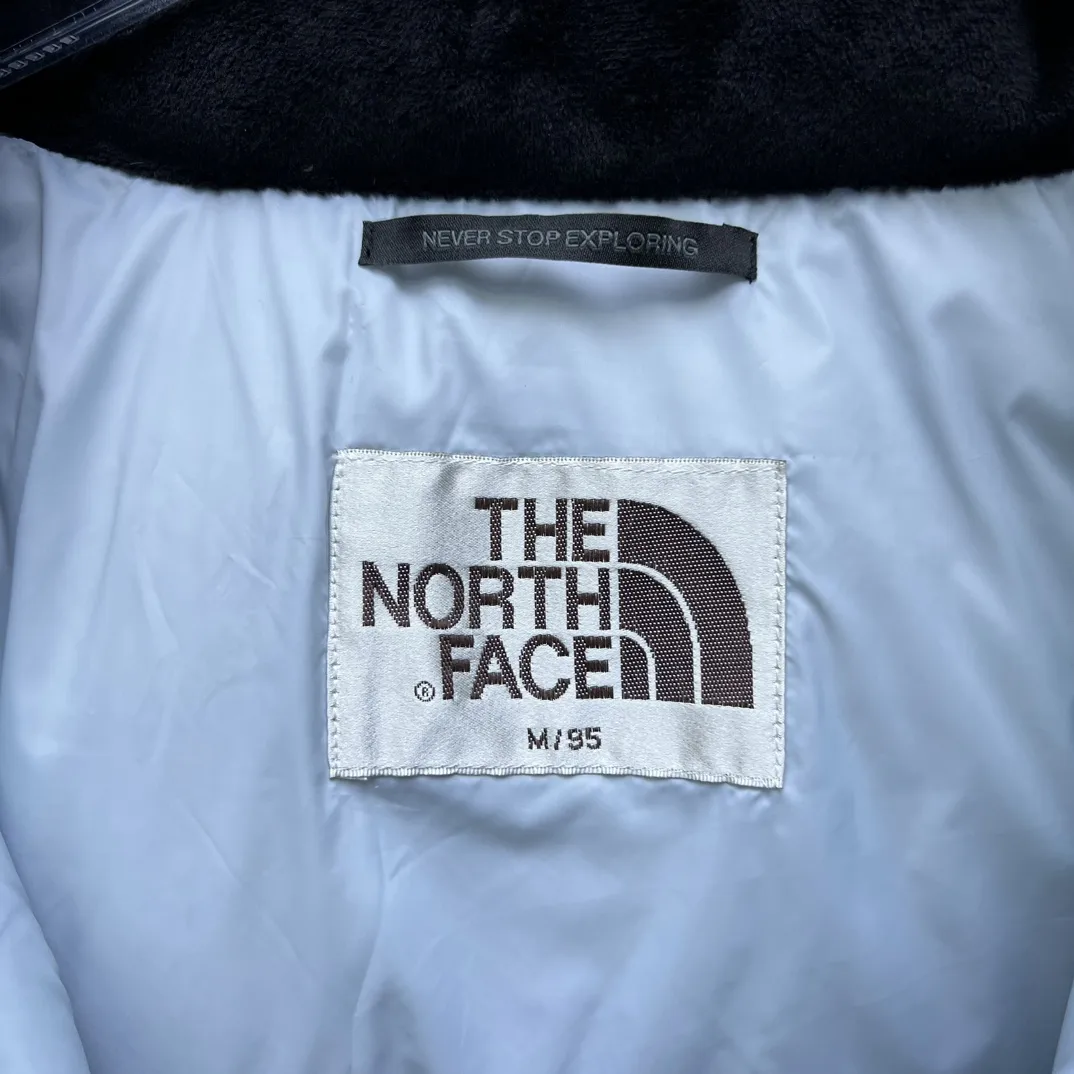 1996 Retro Nuptse Down Jacket D35019042 — view 6