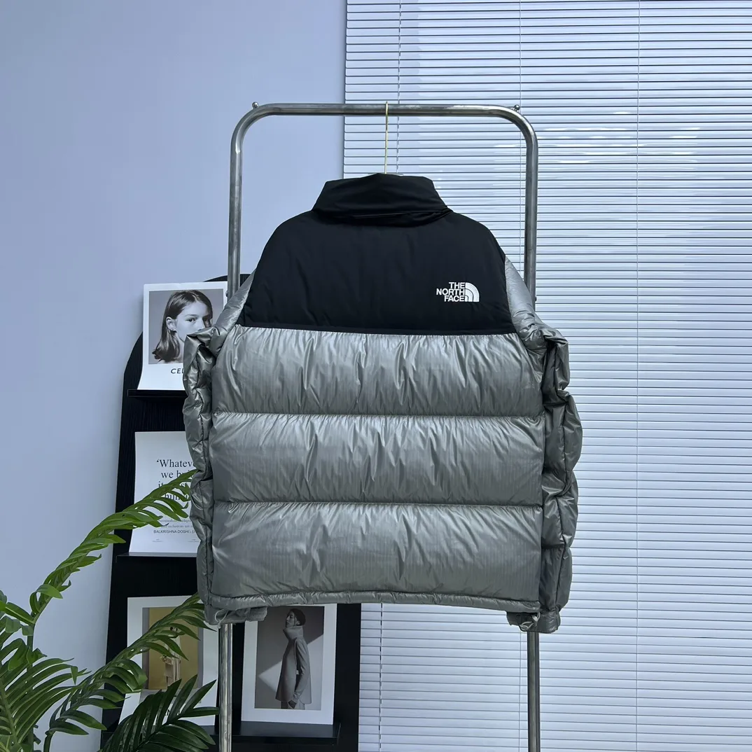 1996 Retro Nuptse Down-Filled Puffer Jacket D35019036 — view 3