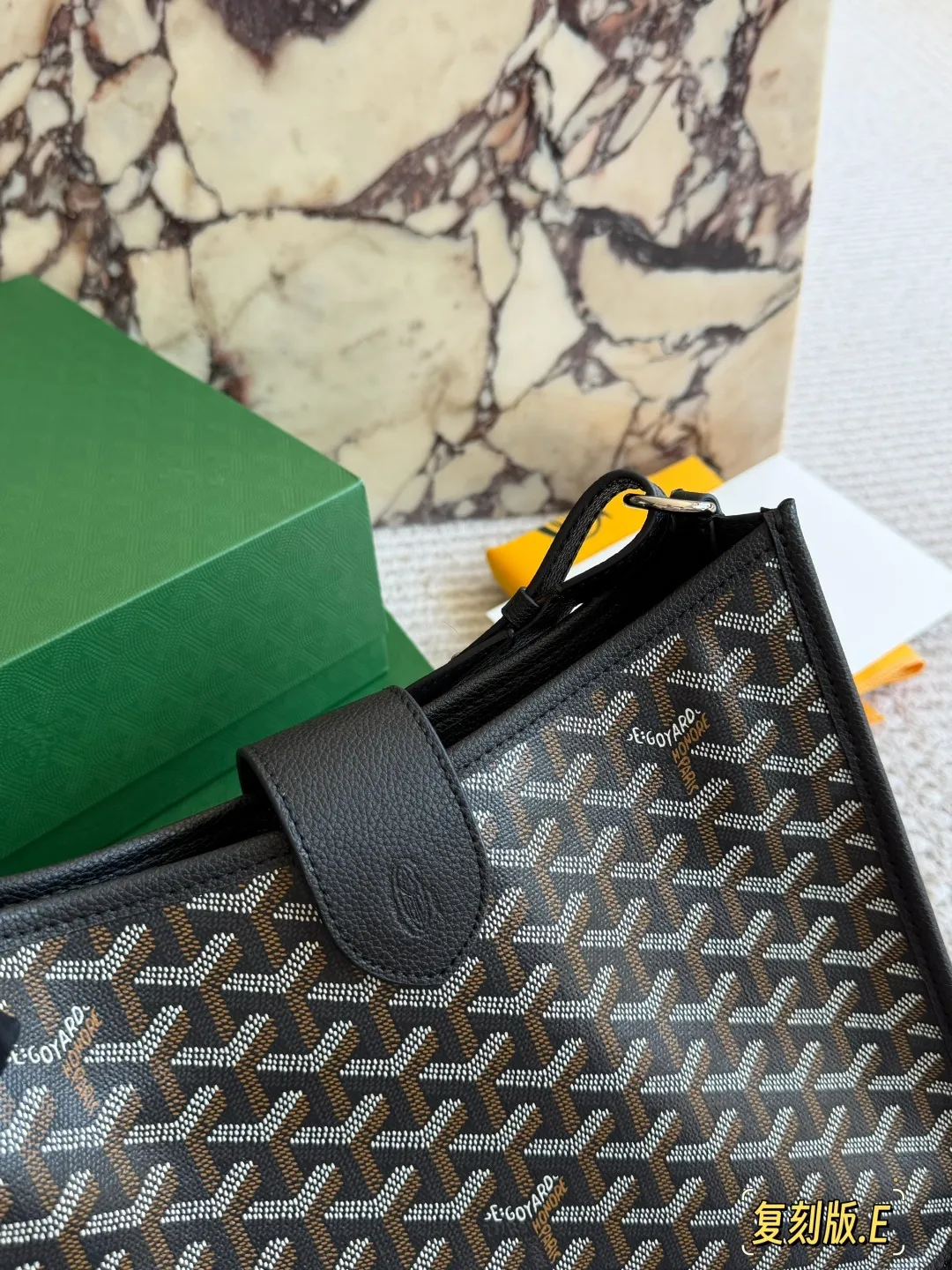 Goyard Musette Evelyne Crossbody Bag D35518224 — view 3