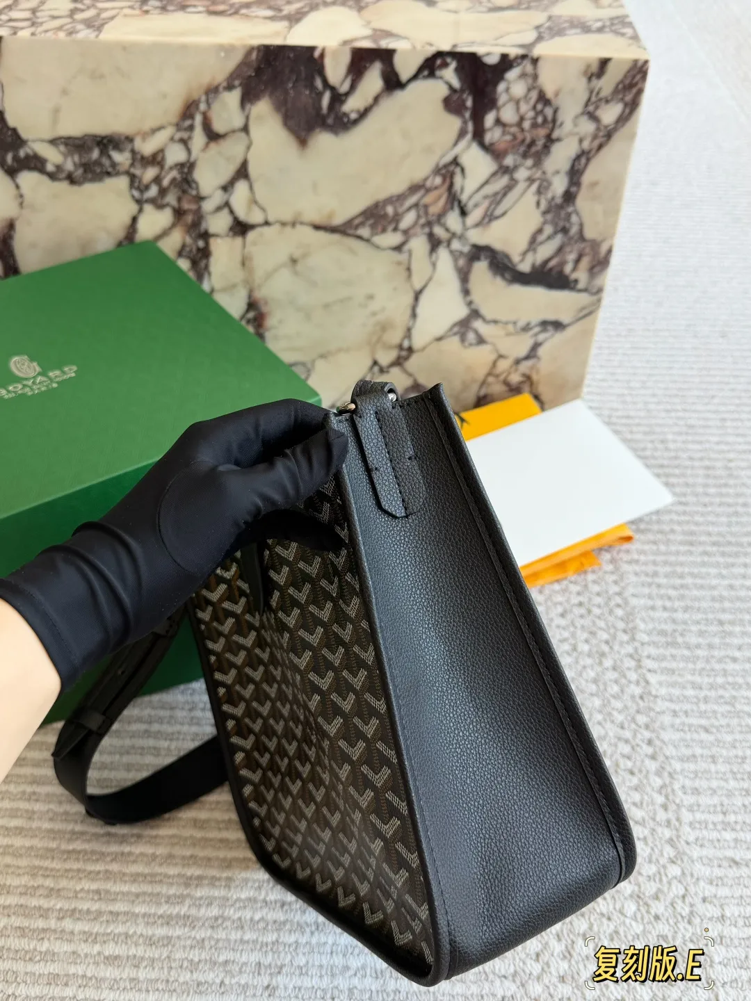 Goyard Musette Evelyne Crossbody Bag D35518224 — view 4