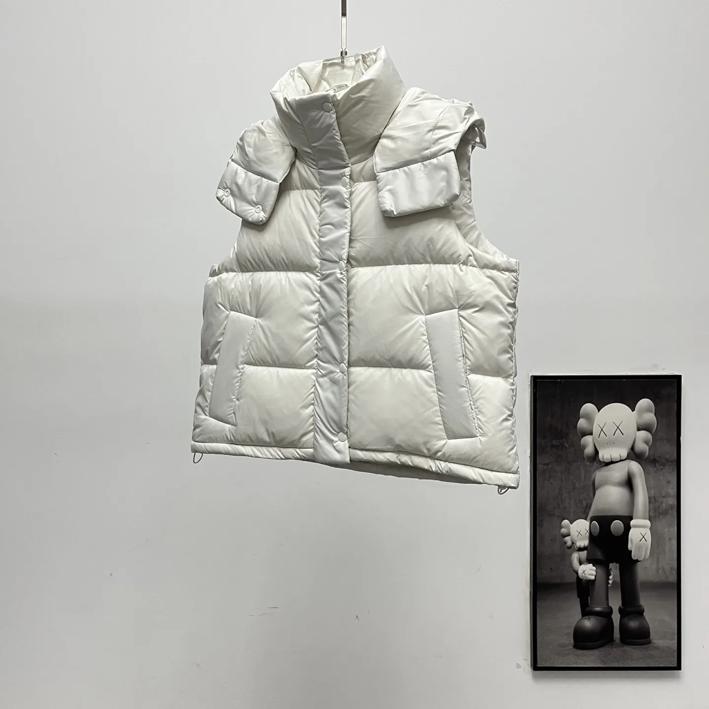 Hooded Quilted Down Puffer Vest D36019021 — view 2