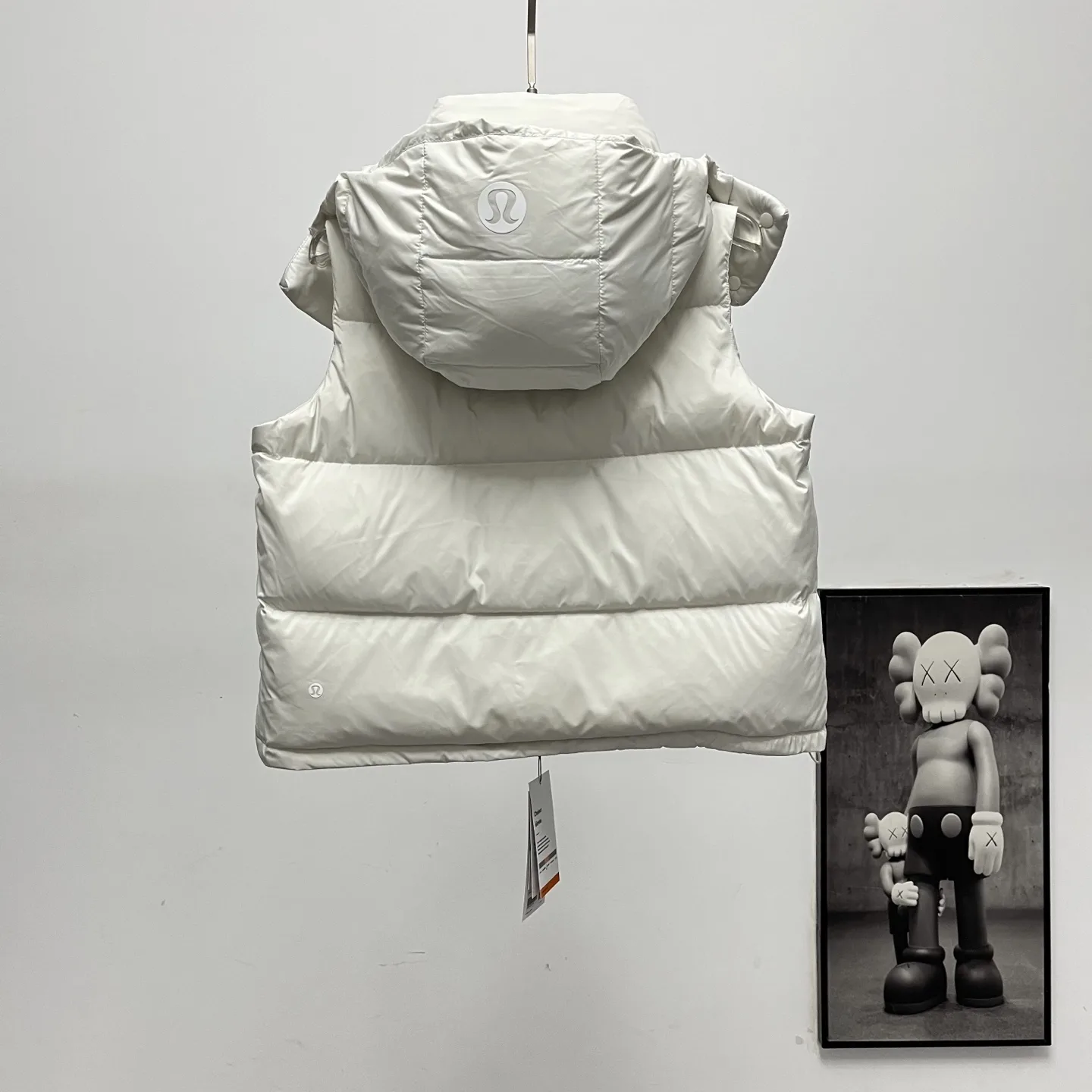 Hooded Quilted Down Puffer Vest D36019021 — view 3