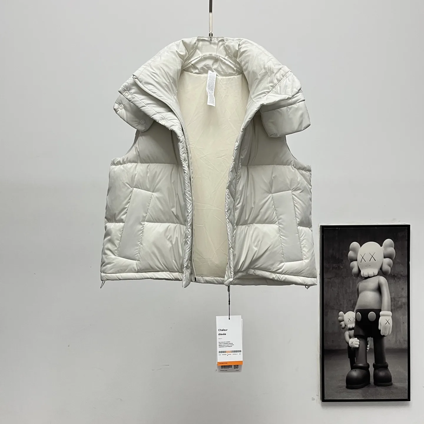 Hooded Quilted Down Puffer Vest D36019021 — view 5