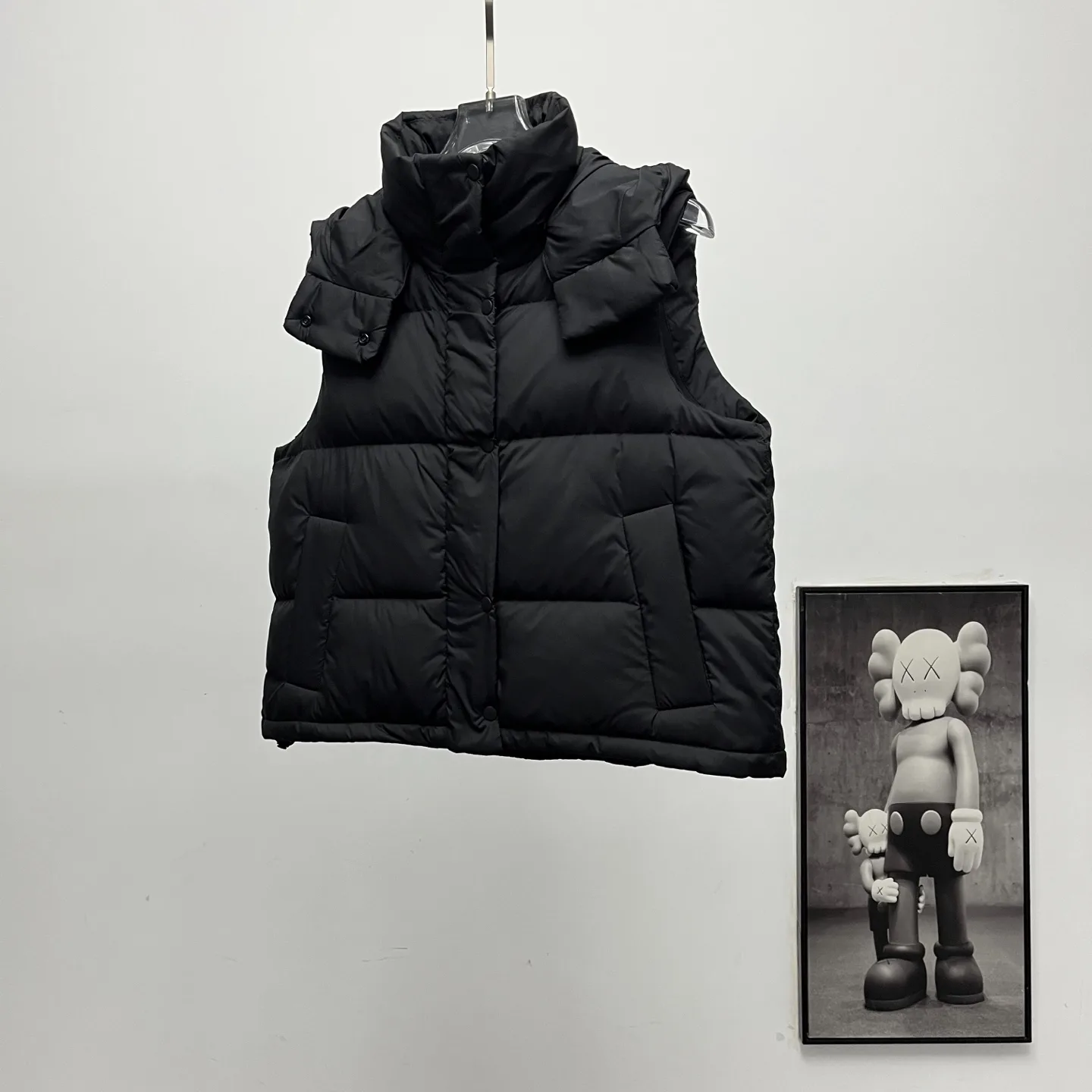 Wunder Puff Hooded Down Vest D36019020 — view 2