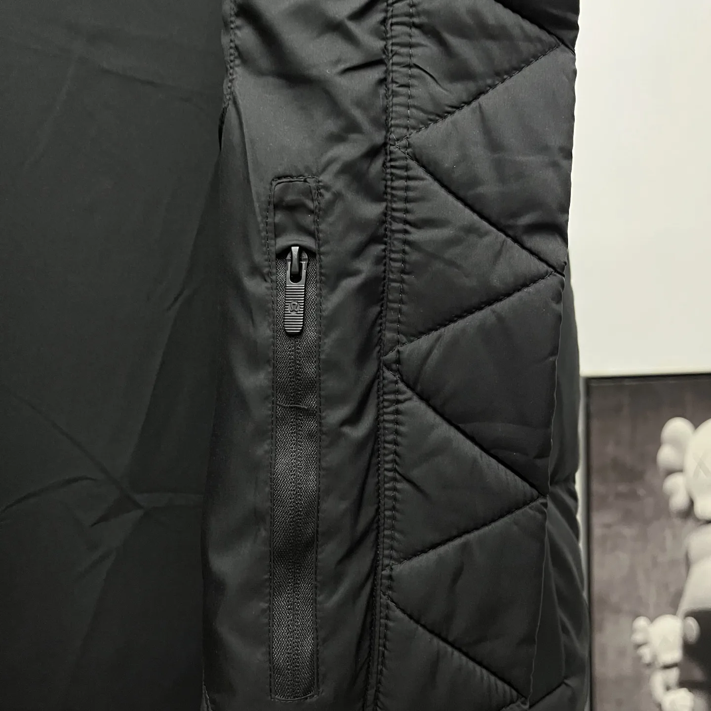 Wunder Puff Hooded Down Vest D36019020 — view 7