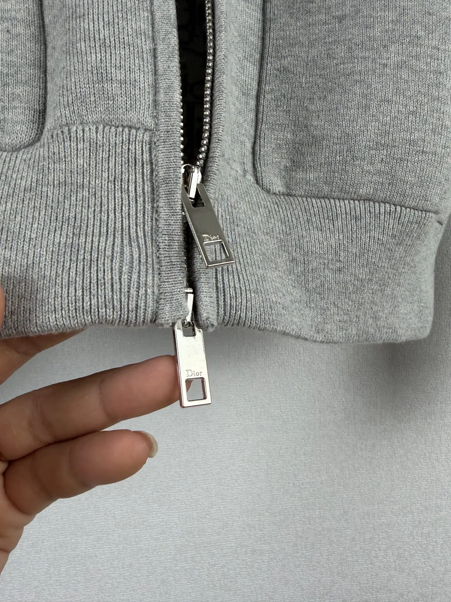Oblique Jacquard Hooded Knit Cardigan D36523632 — view 7
