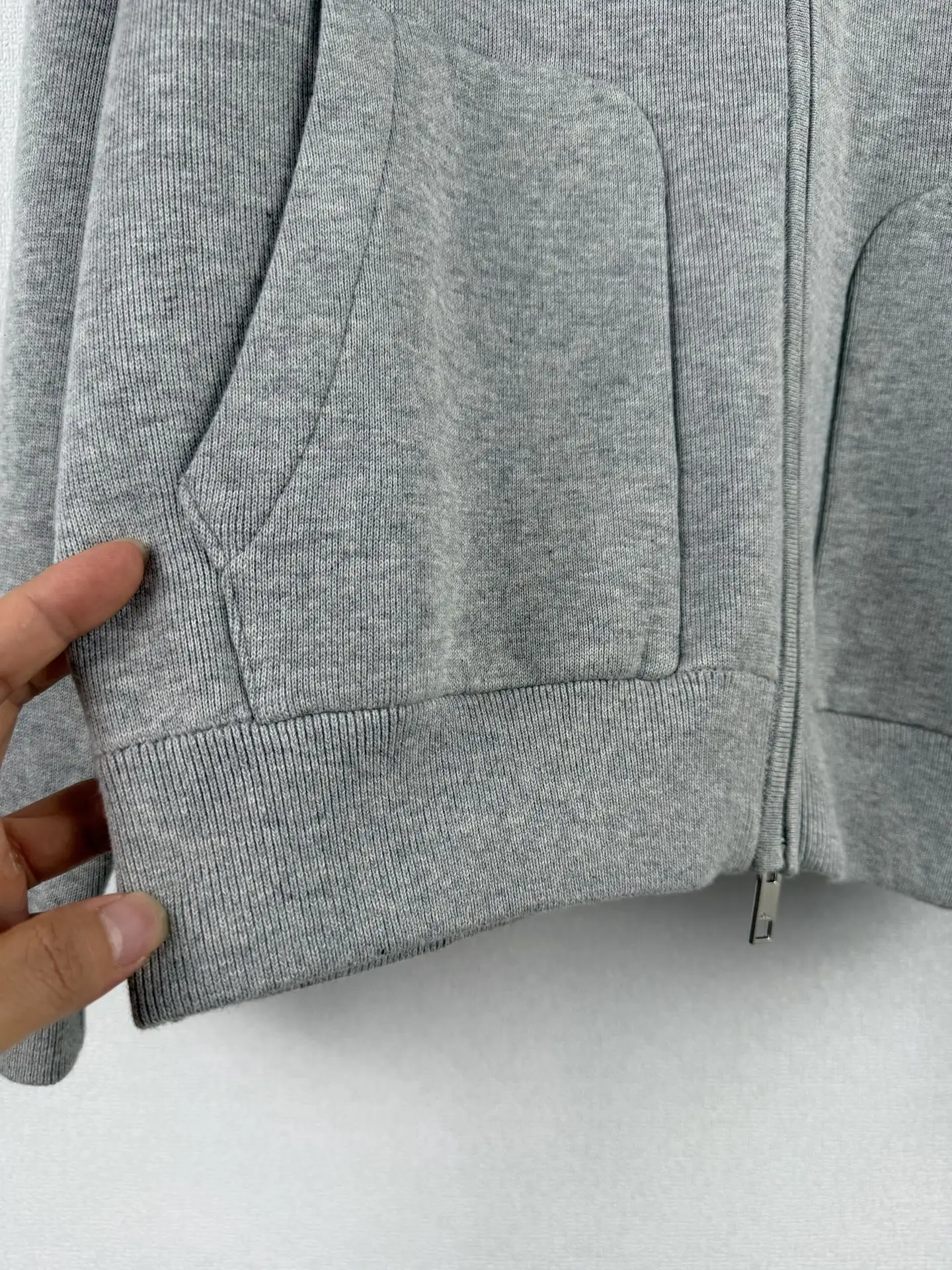 Oblique Jacquard Hooded Knit Cardigan D36523632 — view 11