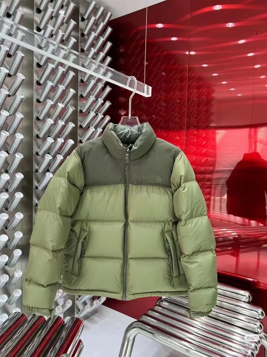 1996 Retro Nuptse Down-Filled Puffer Jacket D37020762