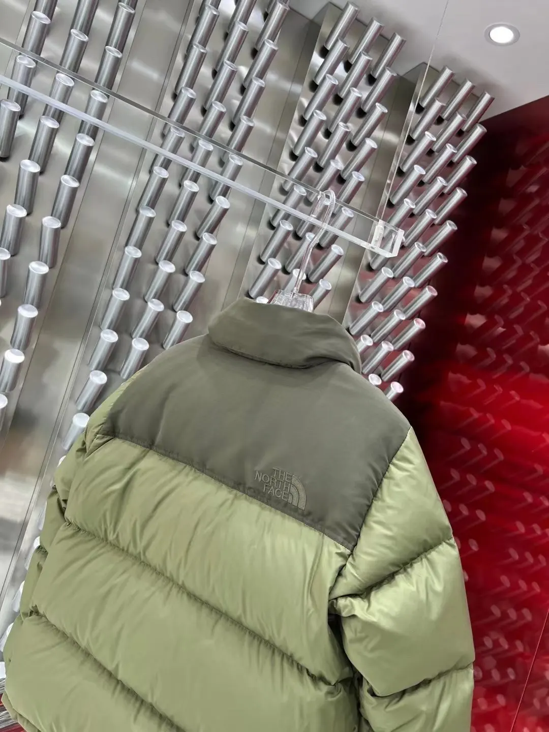 1996 Retro Nuptse Down-Filled Puffer Jacket D37020762 — view 9