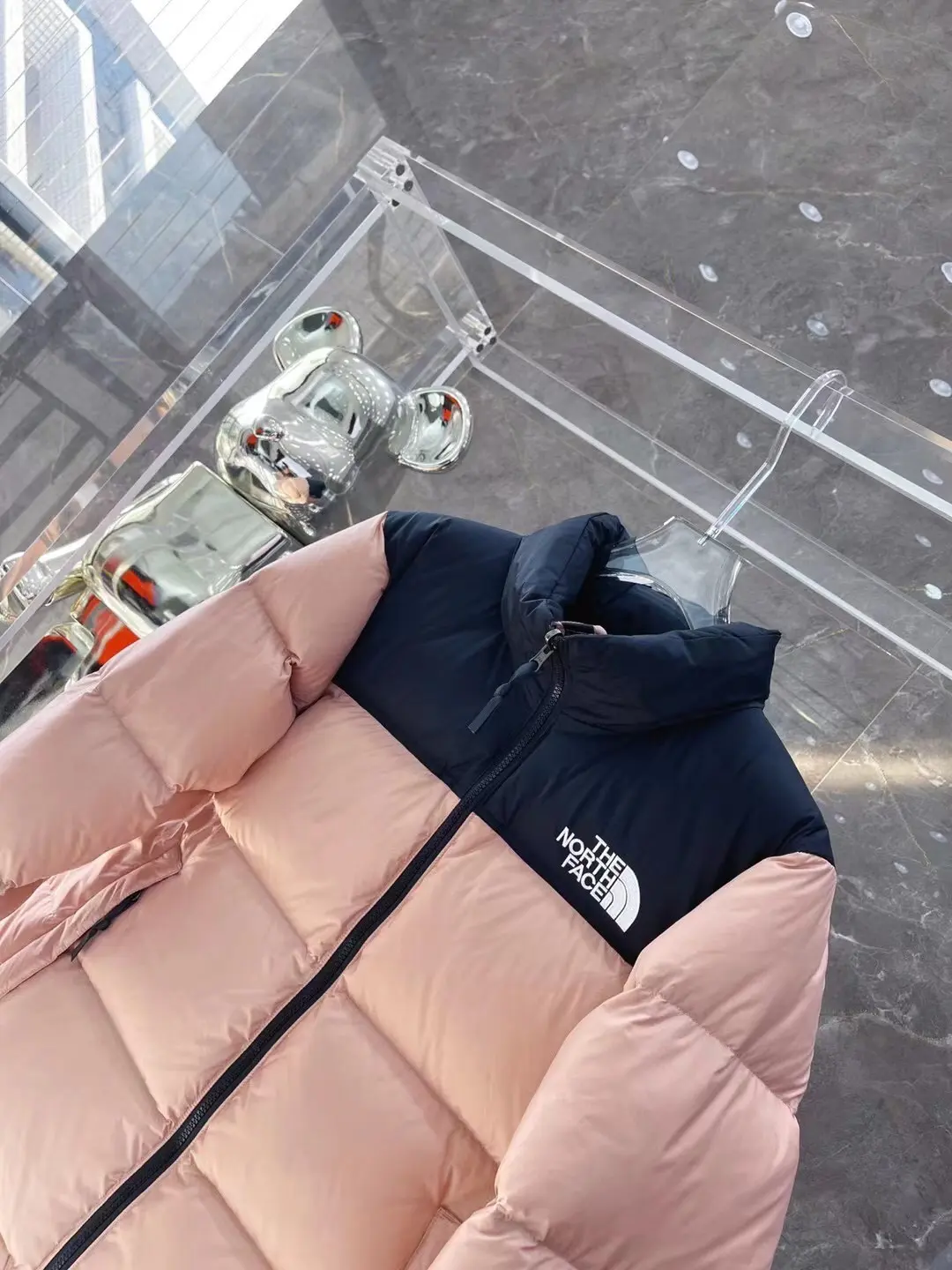 1996 Retro Nuptse Down Jacket D37020758 — view 3