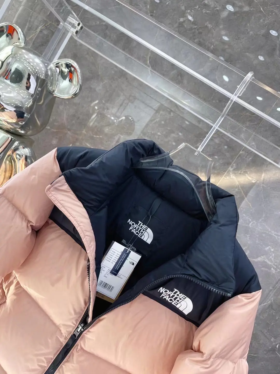 1996 Retro Nuptse Down Jacket D37020758 — view 6