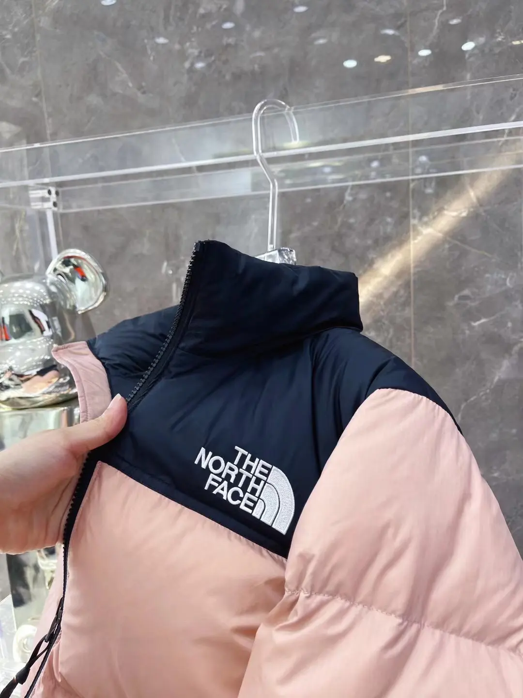 1996 Retro Nuptse Down Jacket D37020758 — view 7