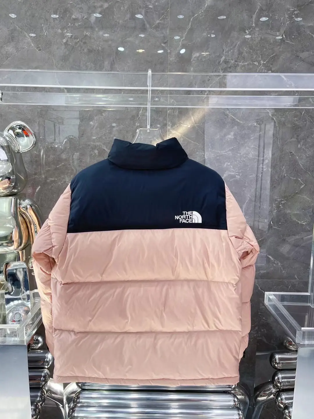 1996 Retro Nuptse Down Jacket D37020758 — view 8