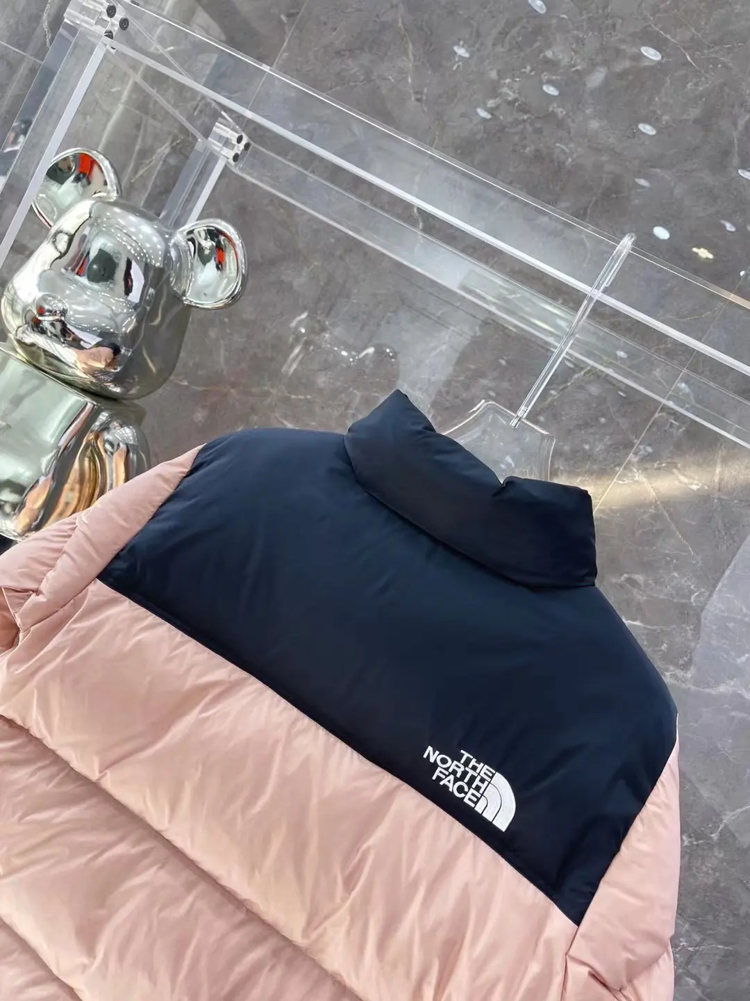 1996 Retro Nuptse Down Jacket D37020758 — view 9