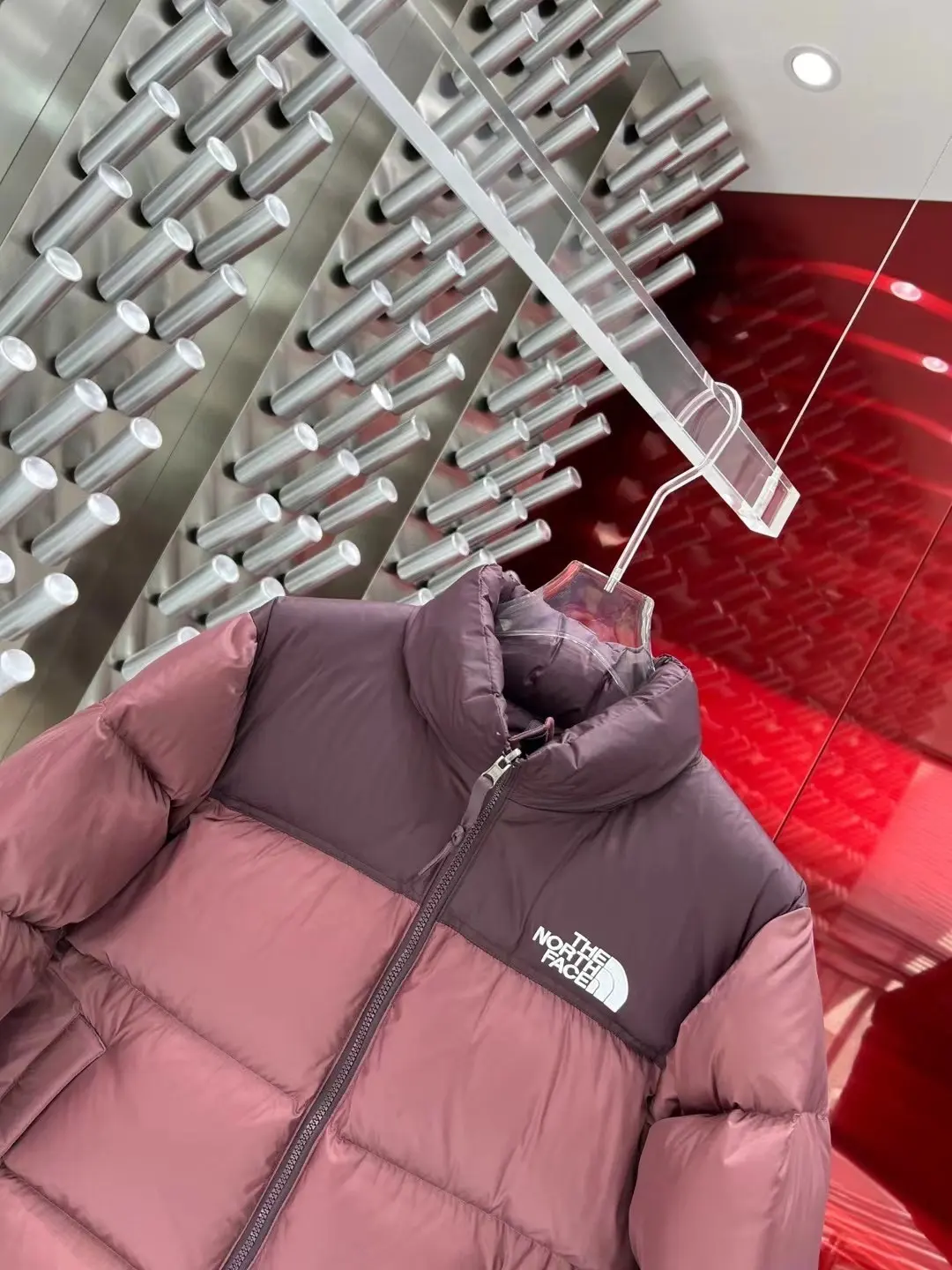 1996 Retro Nuptse Down Jacket D37020761 — view 2