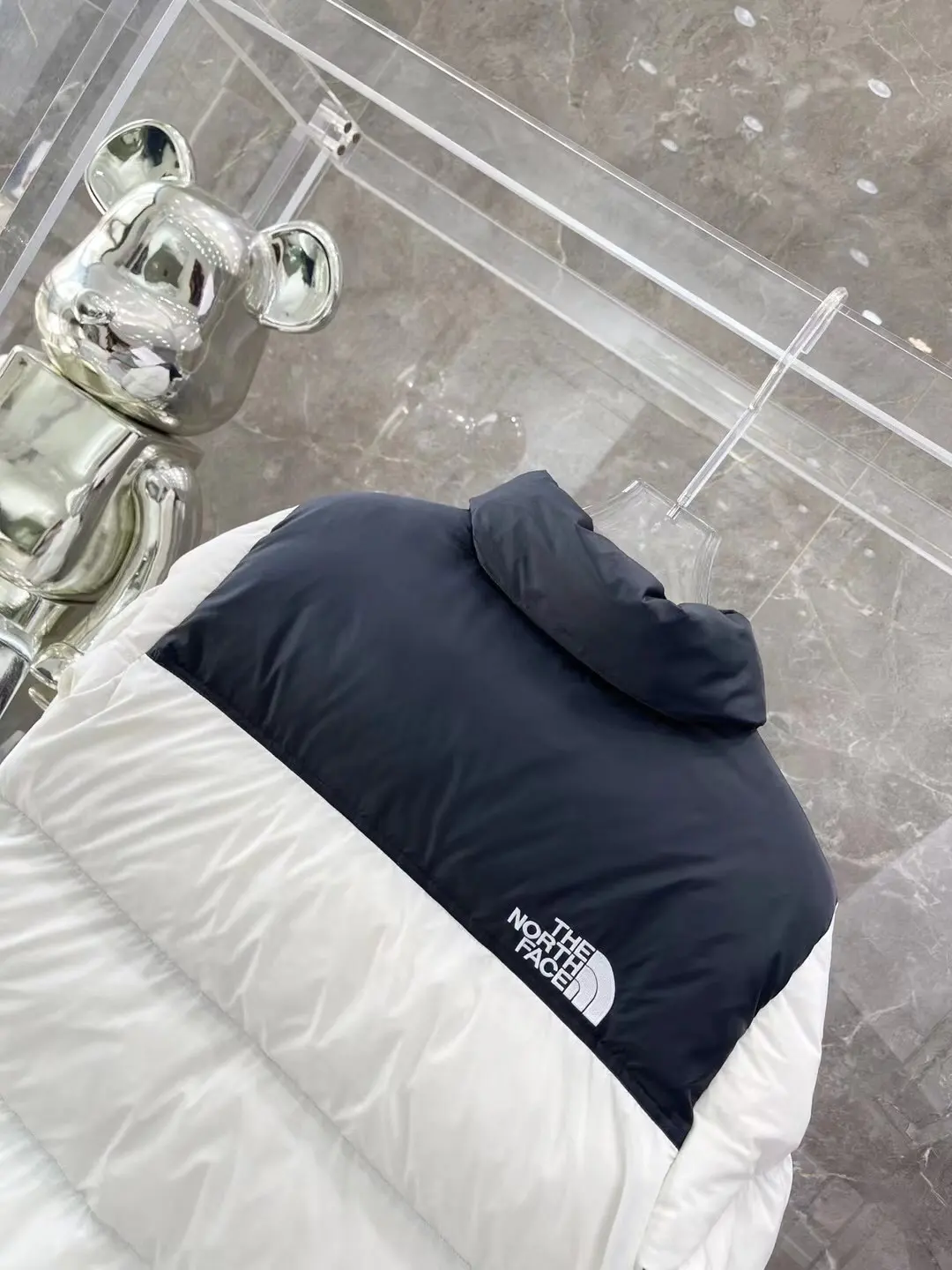 1996 Retro Nuptse Down Jacket D37020756 — view 8