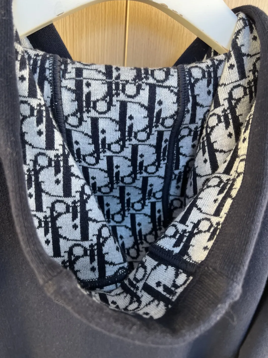 Logo Embroidery Oblique Lining Wool Knit Hoodie D37019246 — view 9
