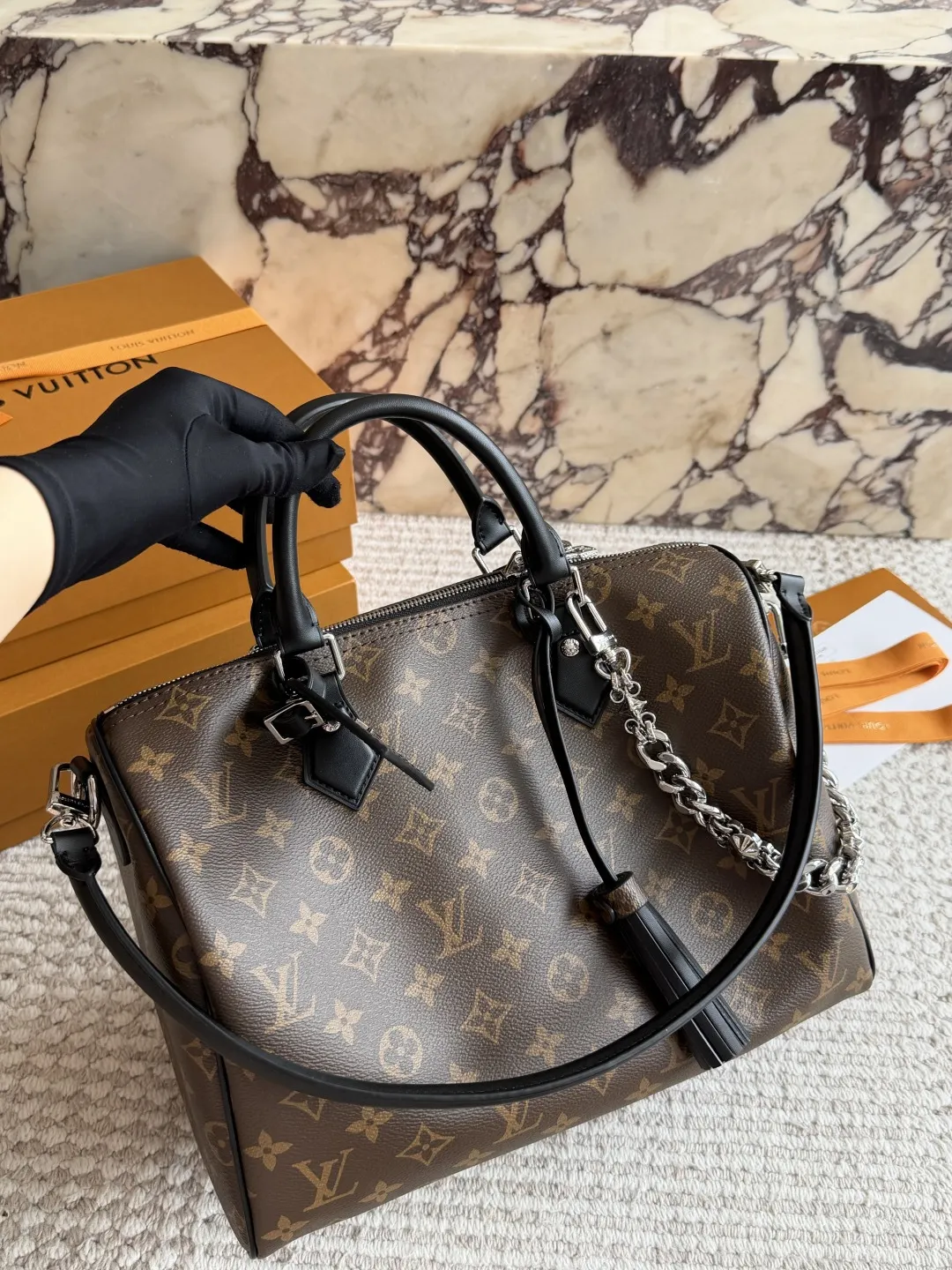 Speedy 30 Monogram Canvas Bandoulière Bag D37018045