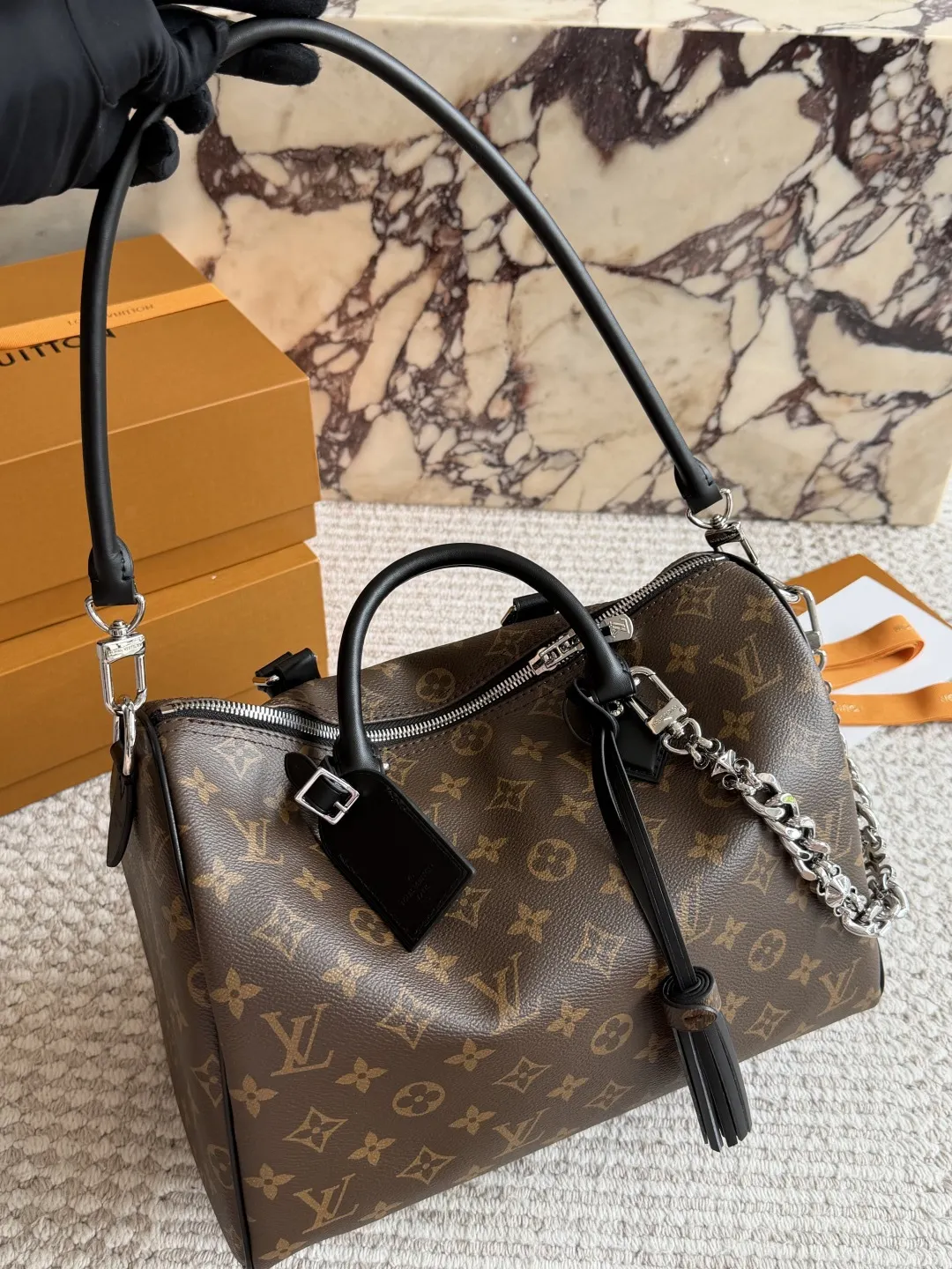Speedy 30 Monogram Canvas Bandoulière Bag D37018045 — view 6
