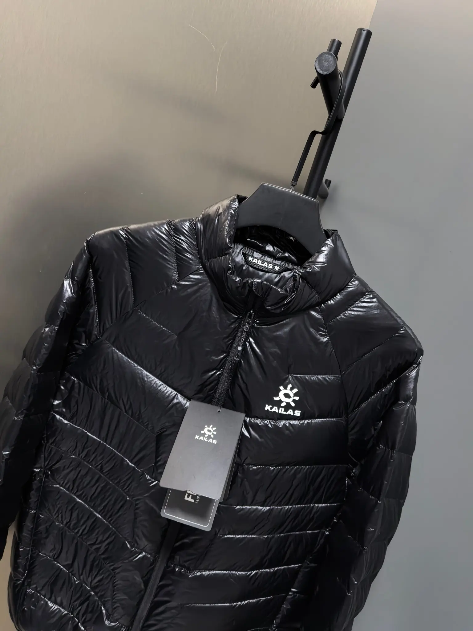 GT Zero 900-Fill Lightweight Down Jacket D38015182 — view 6