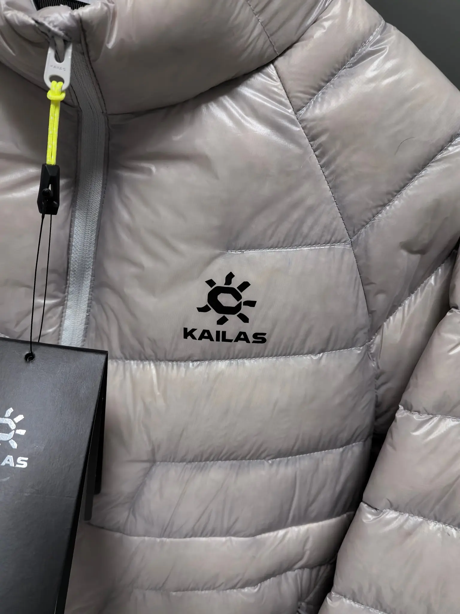 GT Zero 900-Fill Lightweight Down Jacket D38015181 — view 3
