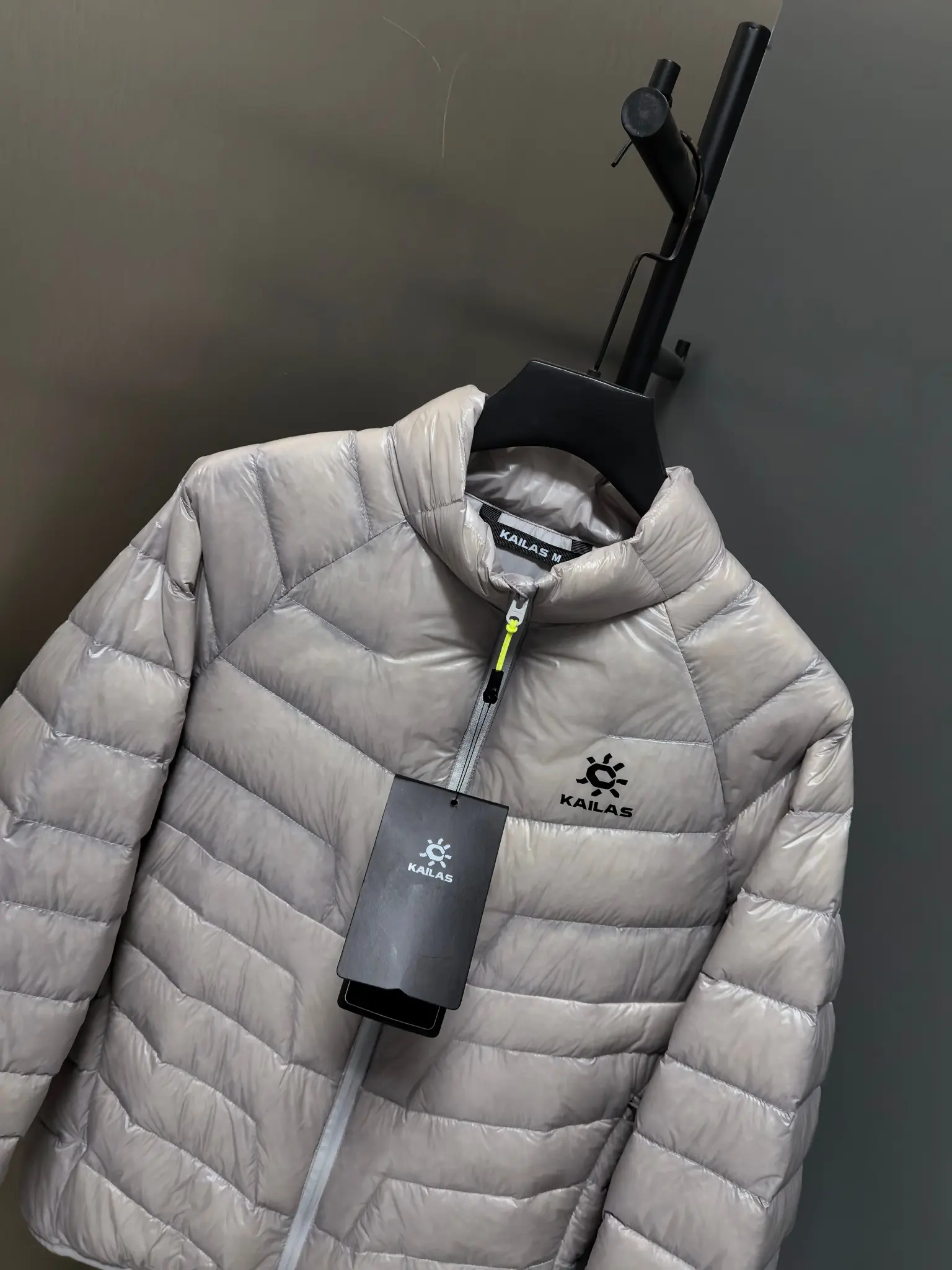 GT Zero 900-Fill Lightweight Down Jacket D38015181 — view 6