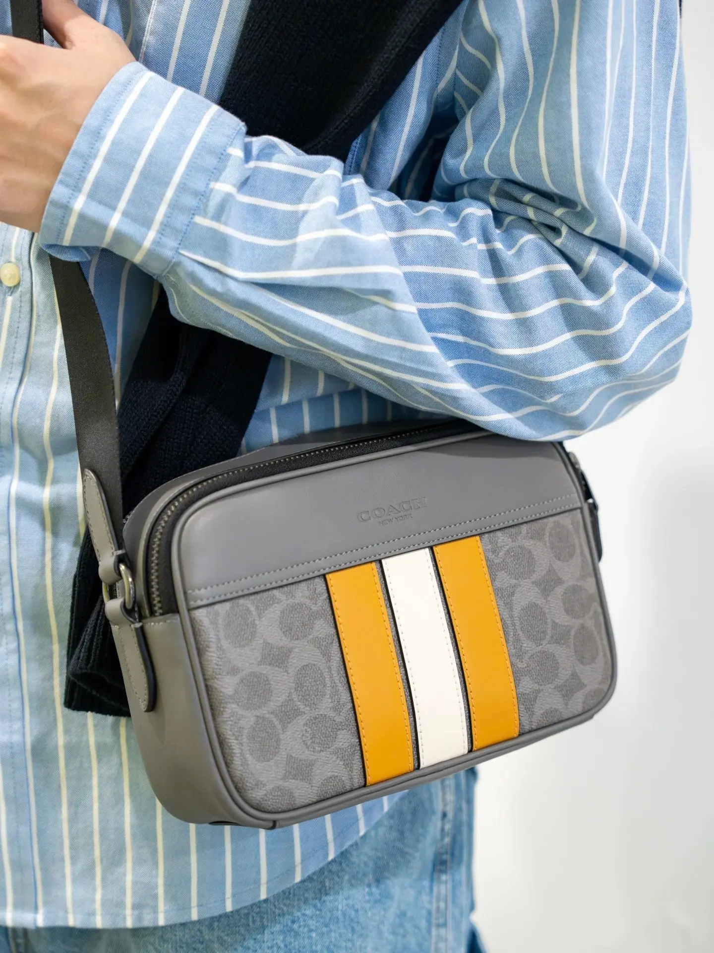 Graham Striped Camera Bag D38018076