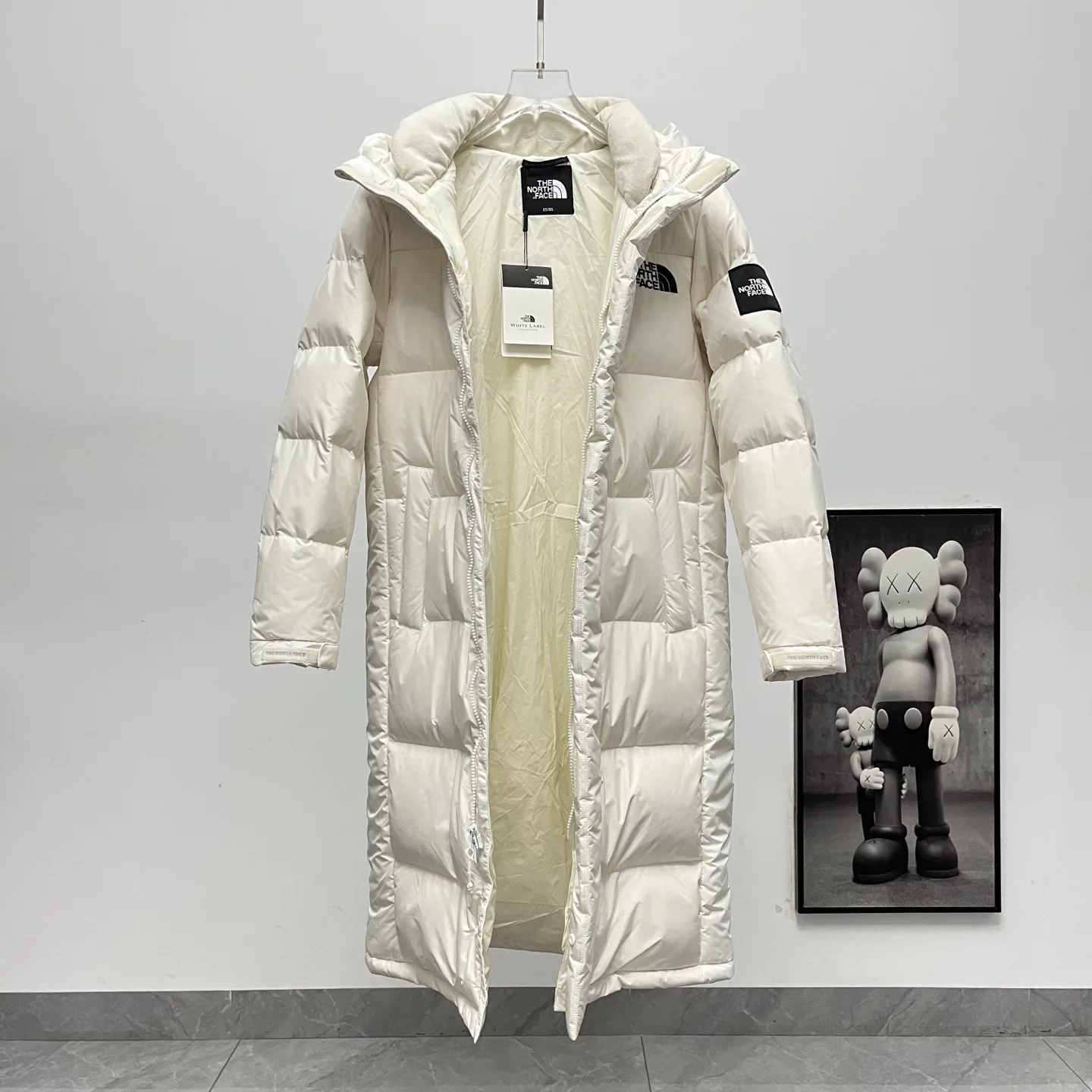 Longline Hooded Down-Filled Puffer Coat D38019046 — view 5