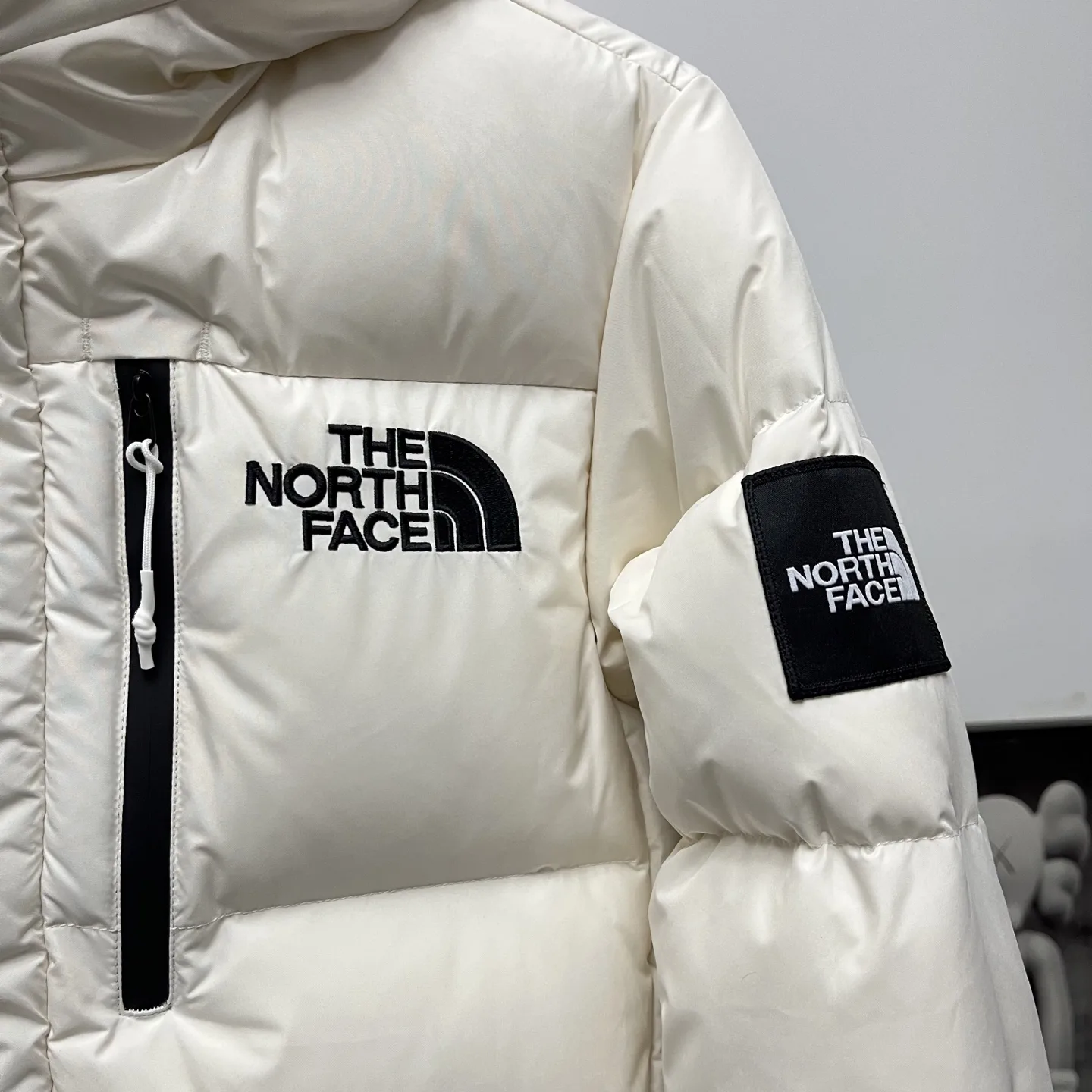 Longline Hooded Down-Filled Puffer Coat D38019046 — view 6