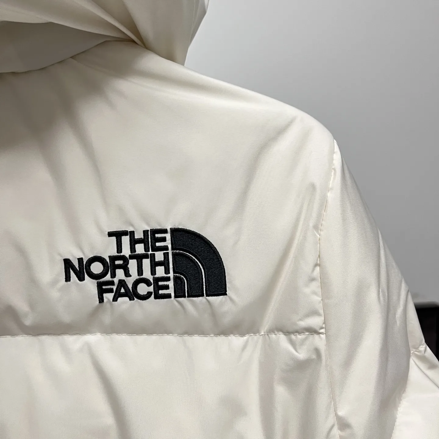 Longline Hooded Down-Filled Puffer Coat D38019046 — view 7