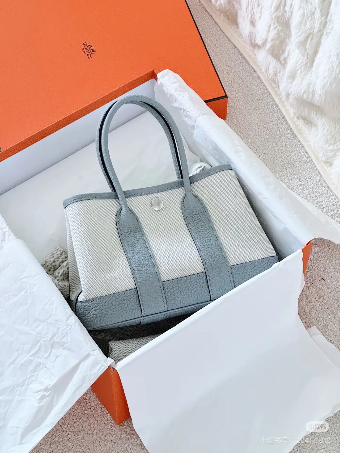 Mini Garden Party Canvas & Leather Tote D39018338 — view 4