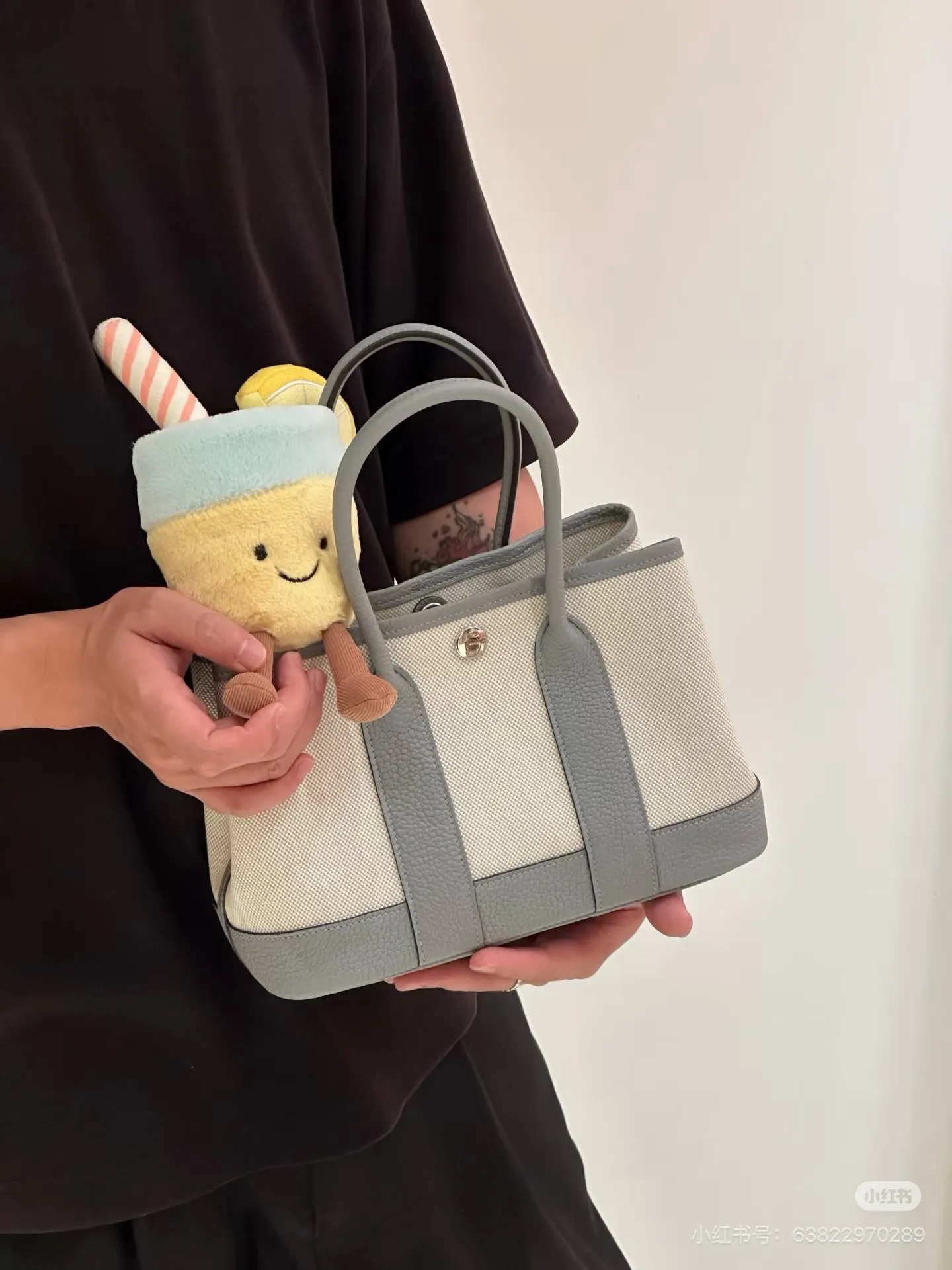 Mini Garden Party Canvas & Leather Tote D39018338 — view 6