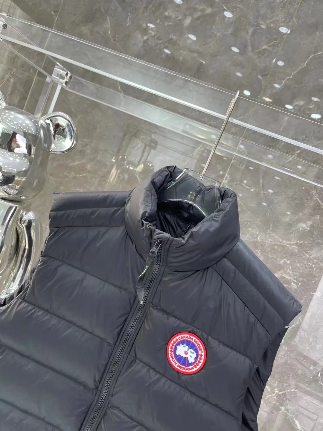 Canada Goose Quilted Down Gilet D39020853 — view 2